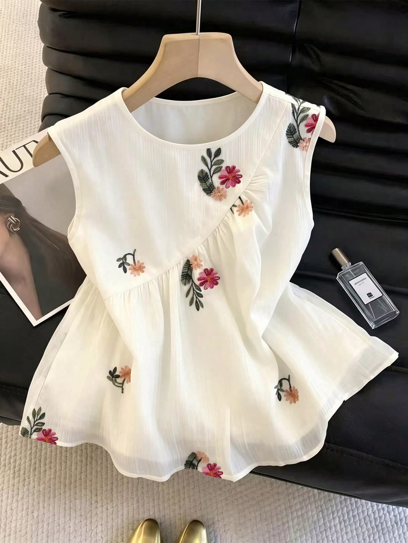 Franclia Women's Floral Chiffon Sleeveless A-Line Top, Cute Summer Picnic Blouse, Ruffled Embroidered Exquisite Office Wear, Casual Beach Vacation, Peplum Top, Country Style, Women's Holiday, Women's Summer, Floral Top, Beach