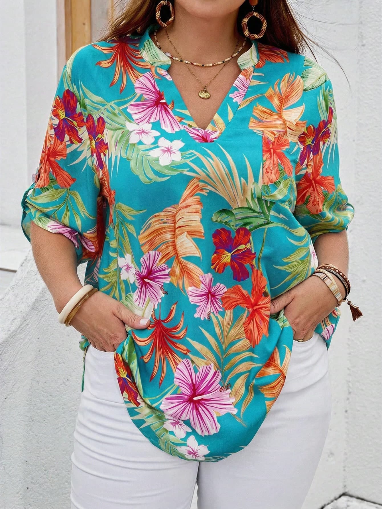 EMERY ROSE Plus Size Summer Floral Print Notch Neck Roll Sleeve Shirt Women Blouses Tropical Tops Beach Shirts For Hawaiian