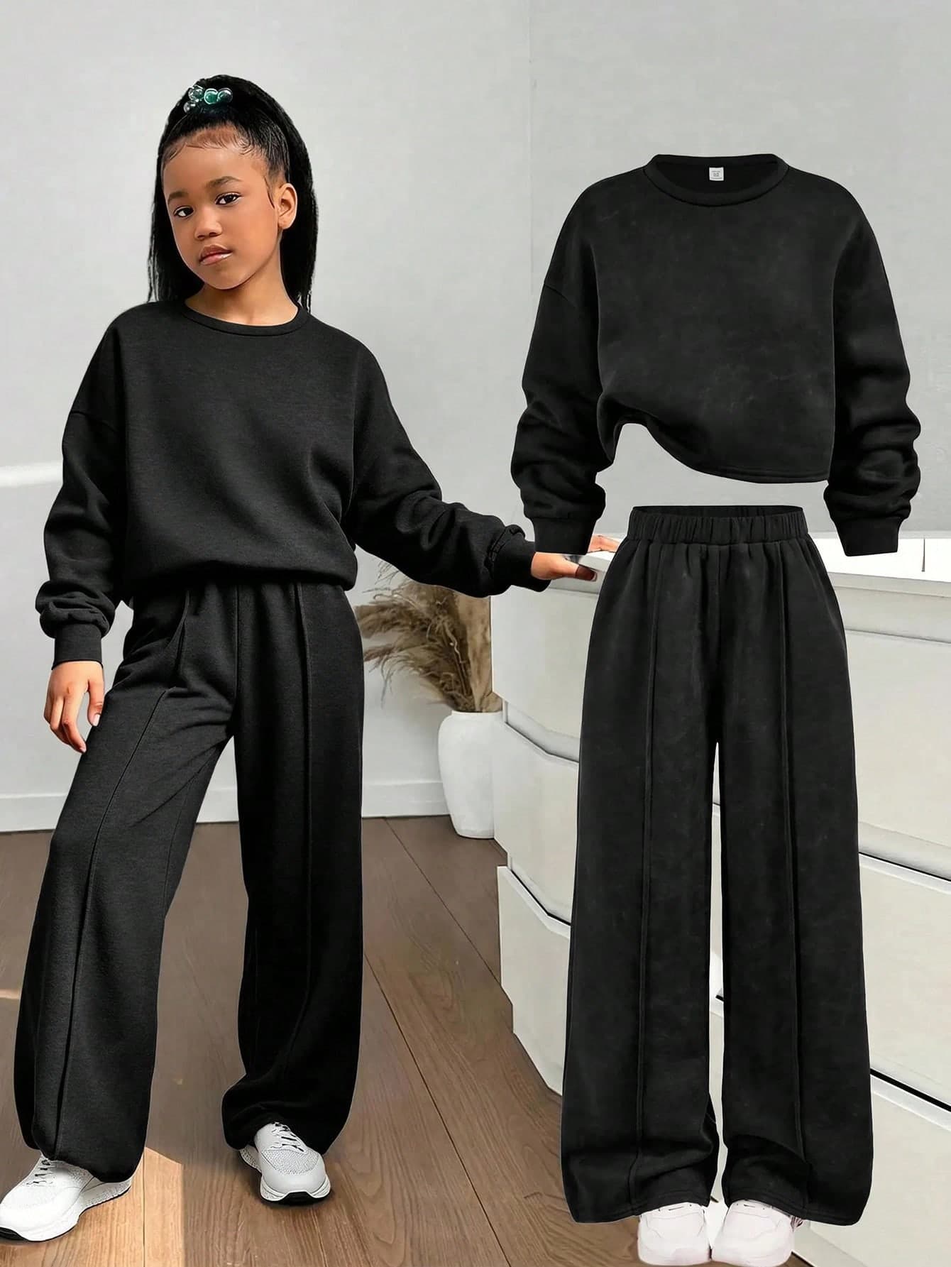 SHEIN Tween Girl Autumn/Winter Casual Street Snowflake Print Loose Round Neck Long Sleeve Pullover Sweatshirt And Pleated Wide Leg Sweatpants Set, 2-Piece Outfit, Coffee Brown