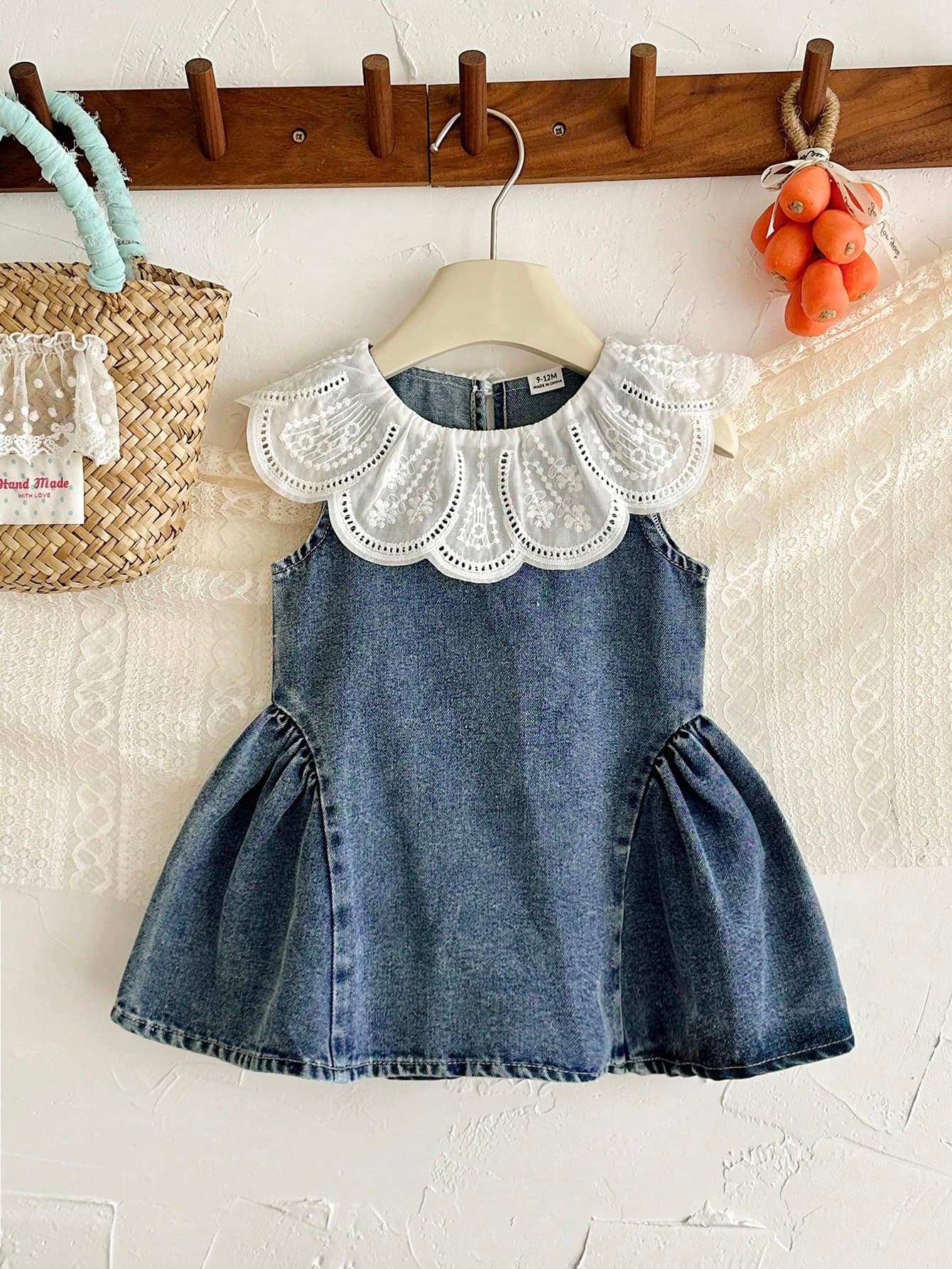 SHEIN Baby Girls Summer Blue Sleeveless A-Line Dress, Peter Pan Collar, Cute Minimalist Versatile Style, Exquisite Large Turn-Down Collar, Vintage Washed Light Blue, Hem Patchwork Design, Gentle Sweet Korean Style, Suitable For Baby Girls Summer Casual Outdoor Play, Vacation And Daily Comfortable Wear