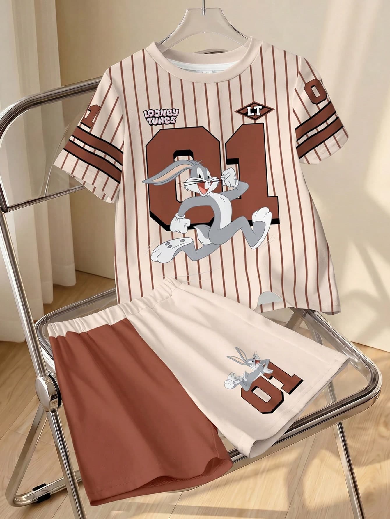 LOONEY TUNES X SHEIN Young Boy Summer Casual Striped Rabbit Print Short Sleeve T-Shirt And Shorts Set