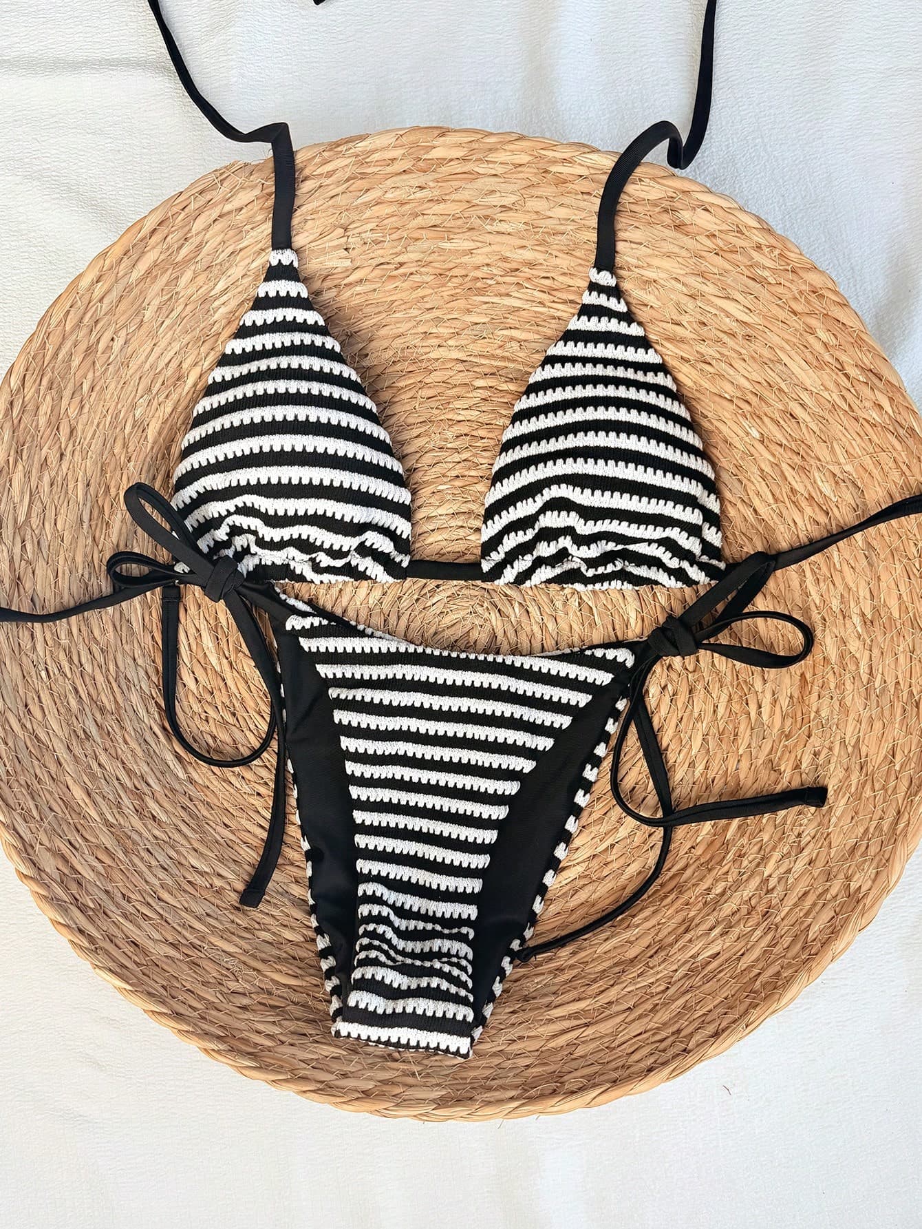 Swim Vcay 2026 Spring/Summer Black And White Crochet Fabric Thin Strap Halter Neck Back Tie Side High Cut Tie-Side Thong Bikini 2pcs Set For Women Sexy Beach