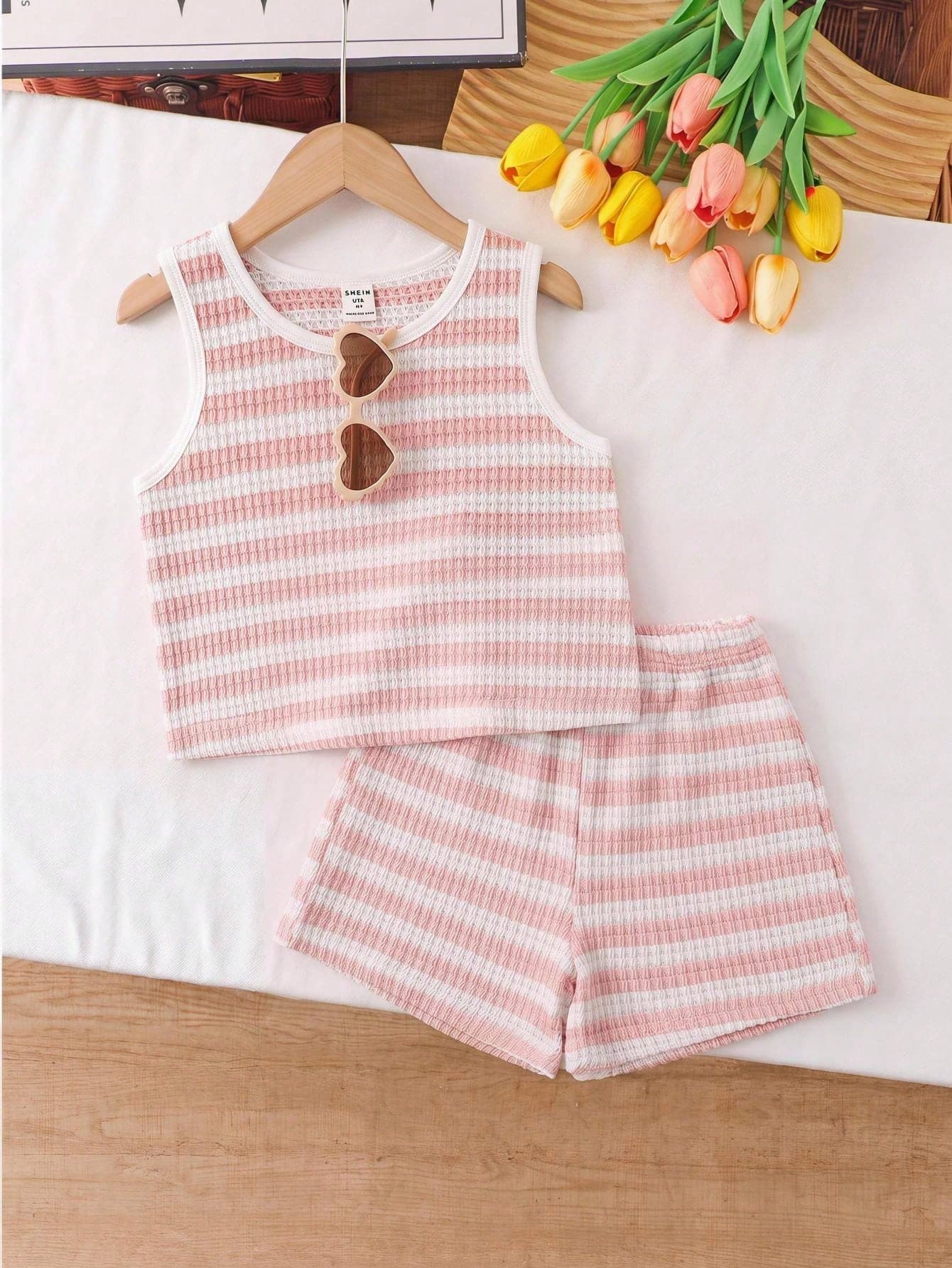 SHEIN Young Girl Striped Colorblock T-Shirt And Shorts Casual Daily Set