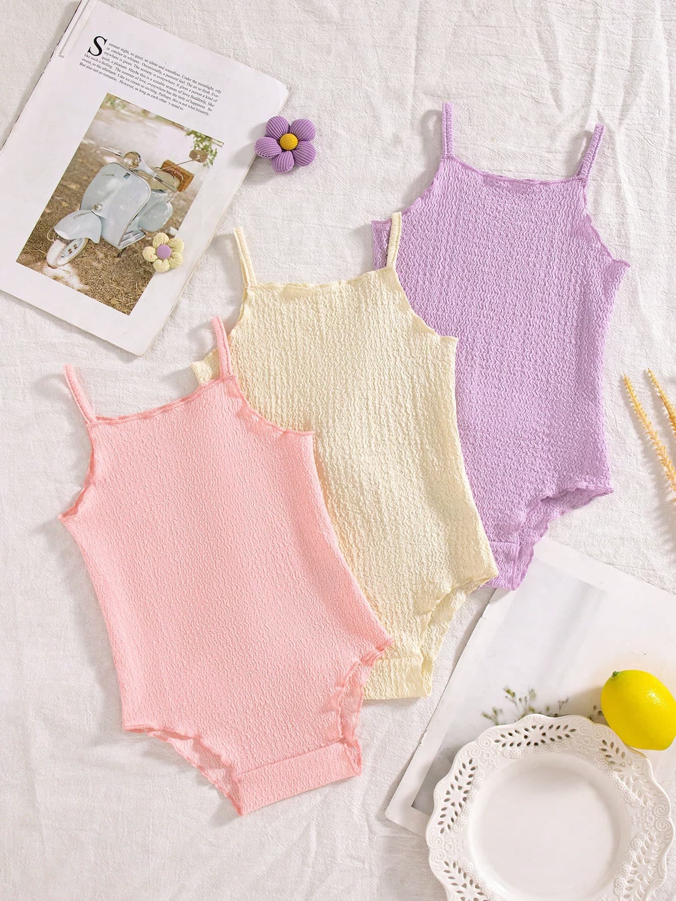 SHEIN Vintaside Kids 3pcs/Set Newborn Baby Girls' Comfy Versatile Simple Solid Color Knit Camisole Bodysuit Set, Spring/Summer