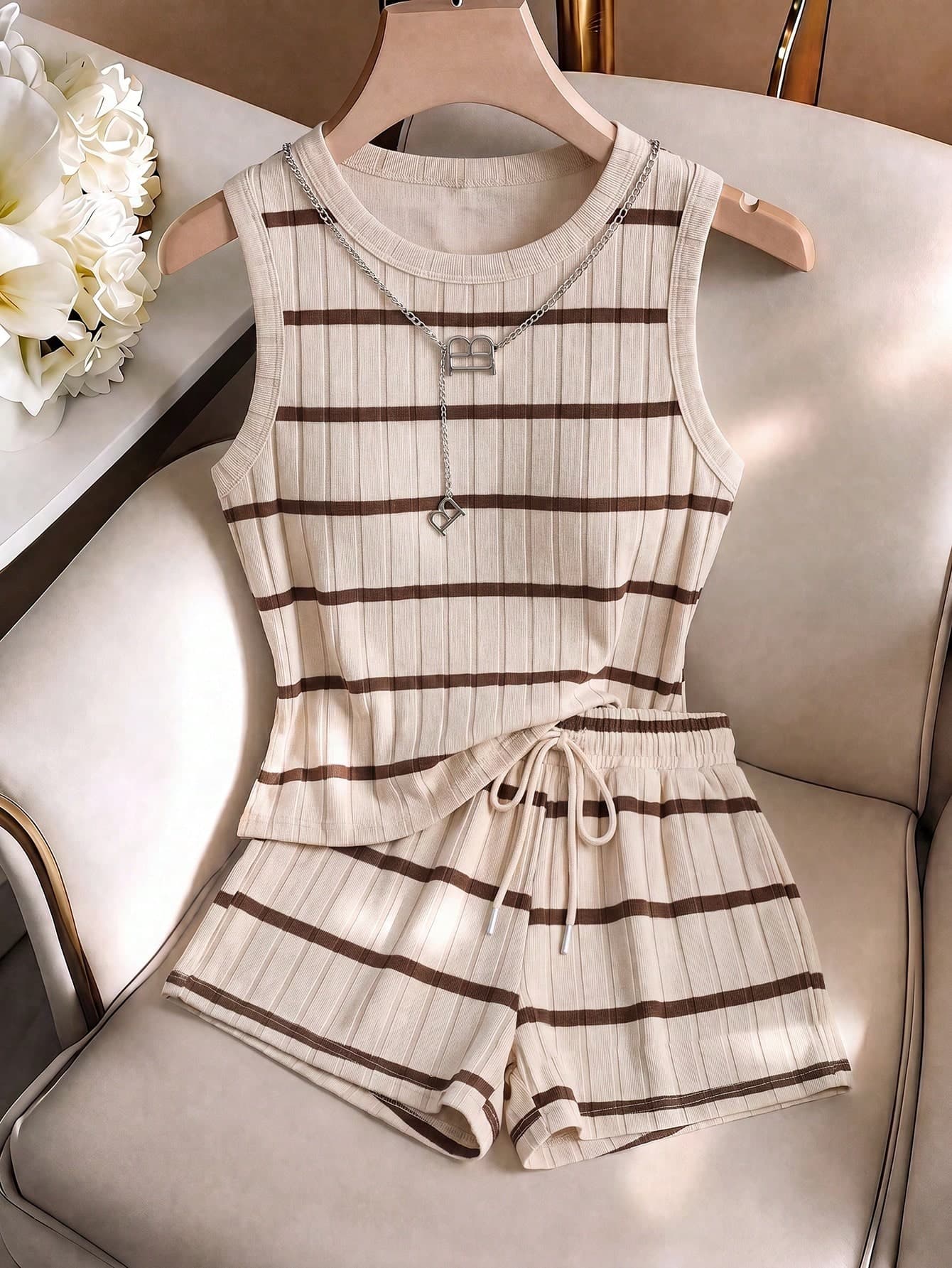 SHEIN LUNE Women's Round Neck Striped Top And Shorts Casual Daily Set