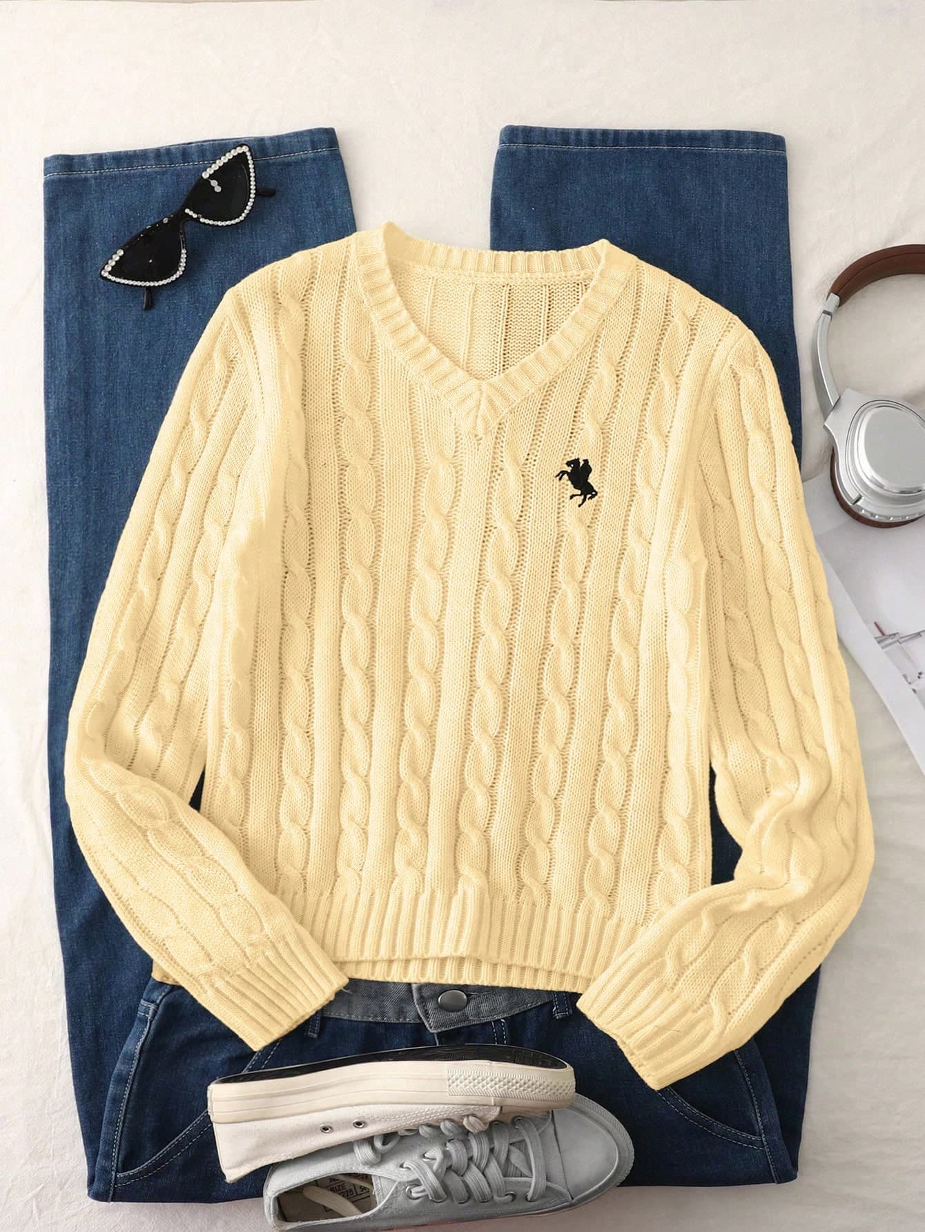 SHEIN 1pc Women's Pullover Sweater, Classic Cable Knit Solid Color Fashion V-Neck Slim Fit Long Sleeve Regular Thickness Knit Pullover, Black Horse Embroidery Design On Chest, Comfortable And Fitted, Great For Wearing Alone, Spring/Autumn Essential, Versatile For Daily Casual, Home Comfort, Outings, Parties And Shopping
