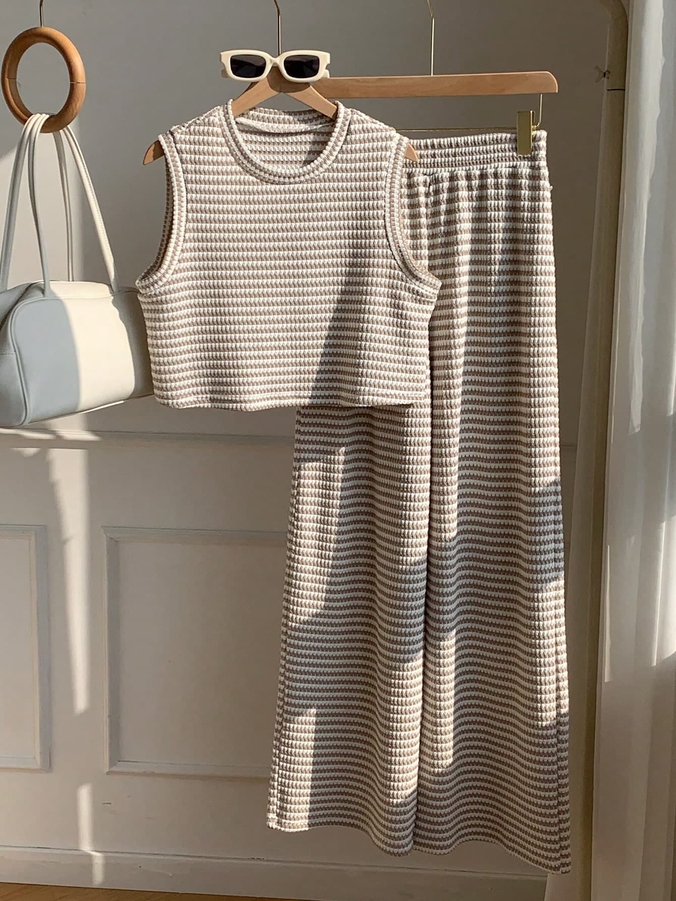 Comfortcana Women's Round Neck Striped Color Block Top And Long Pants Casual Daily Set Vacation White Summer