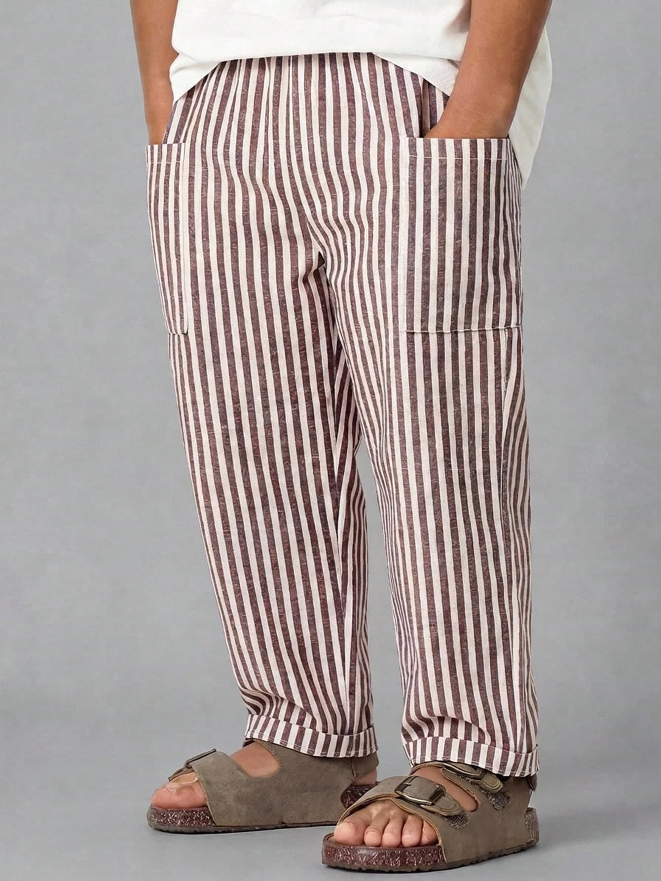 SHEIN 1pc Kids Tween Boy Khaki White Pinstripe Elastic Waist Side Large Pocket Casual Long Pants Versatile Comfortable