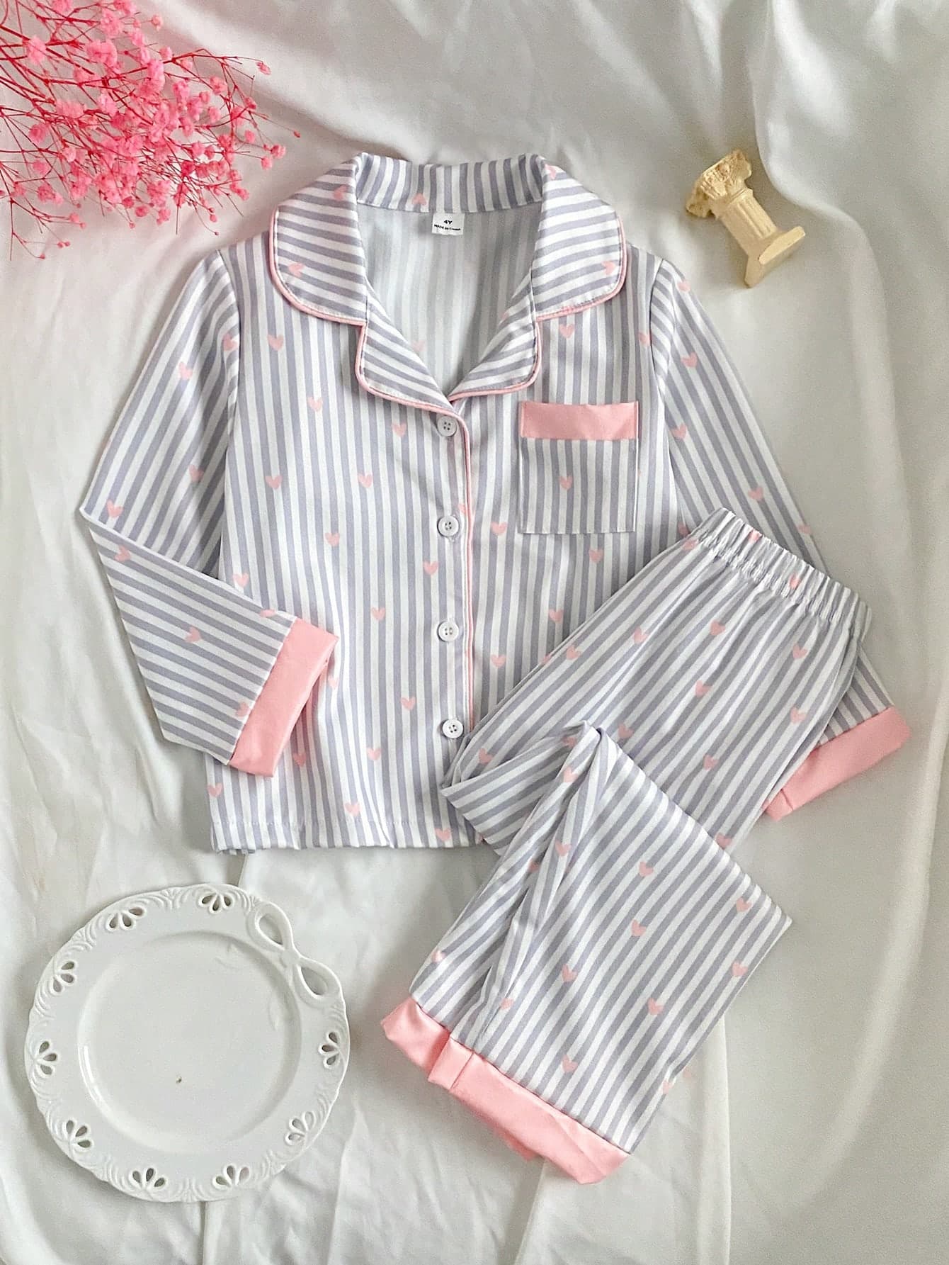 SHEIN 2pcs/Set Girls Pajama Set, Summer Autumn Winter, Fashion Sweet Cool Style, Grey Striped With Pink Heart Print, Soft Comfortable Smooth Lapel Cardigan Long Sleeve Top And Loose Straight Leg Pants, Loungewear