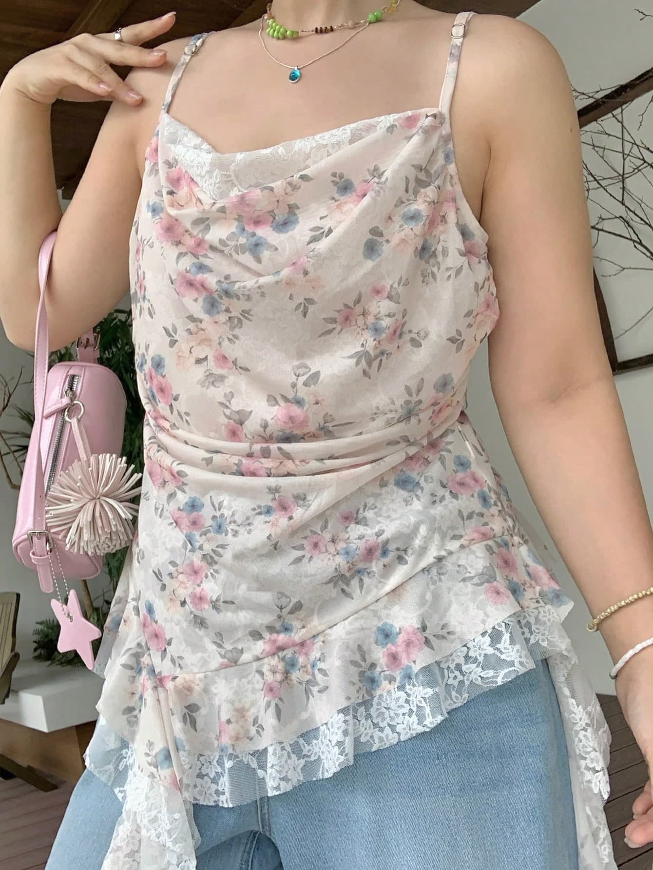 Dazy Plus Floral Contrast Lace Ruffle Hem Contrast Lace Hot Girl Plus Size Women's Camisole Tank Top