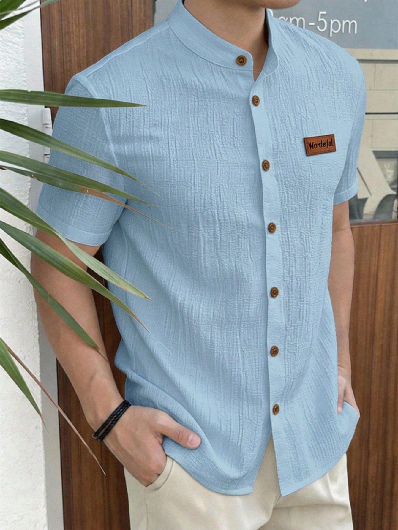 SHEIN Teen Boys' Plain Single-Breasted Short Sleeve Casual Textured Shirt, Comfortable Casual Academic