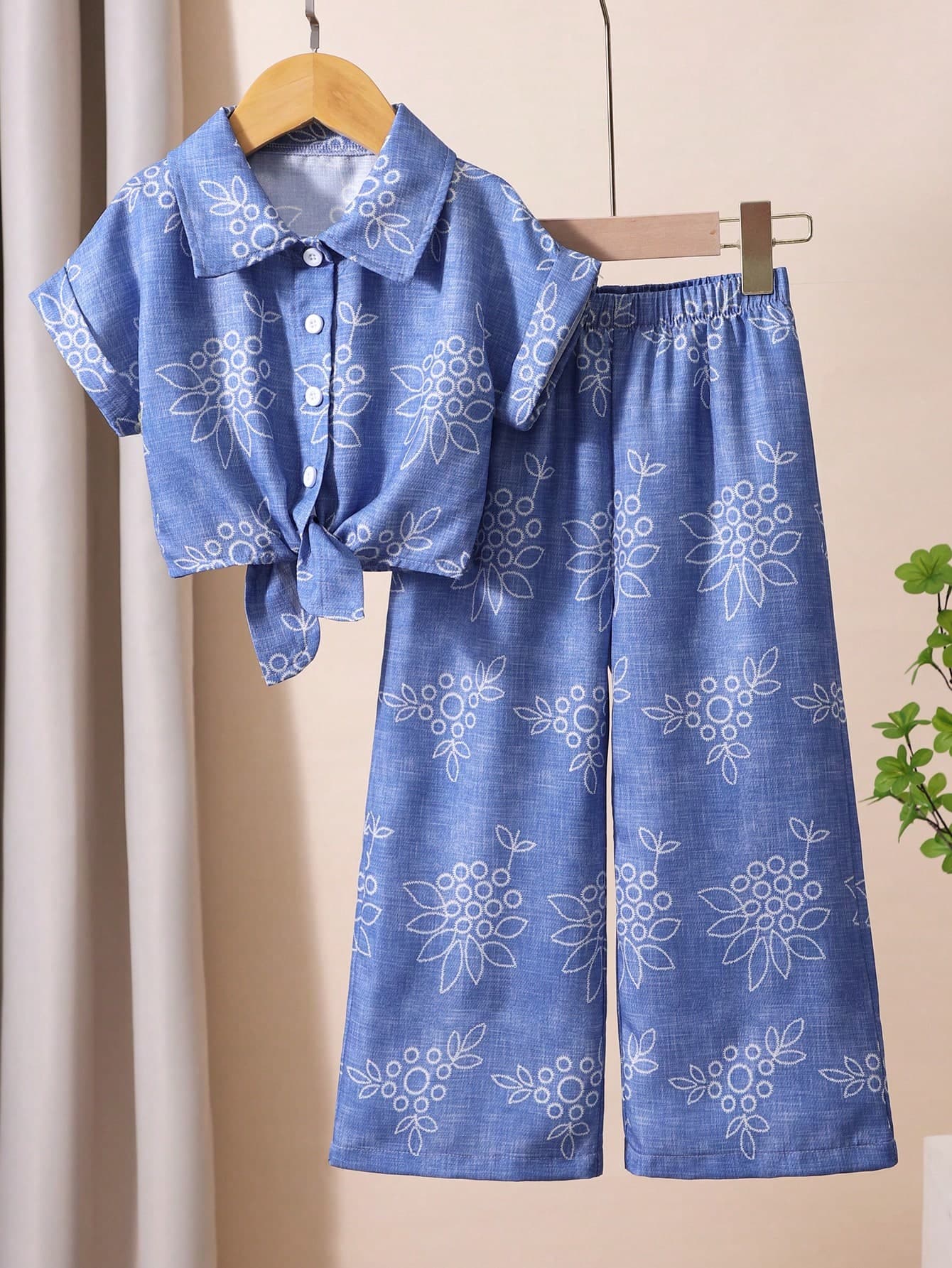 SHEIN Playful Pals Girls Striped Collared Sleeveless Button-Up Top And Straight Leg Pants 2 Pieces Set