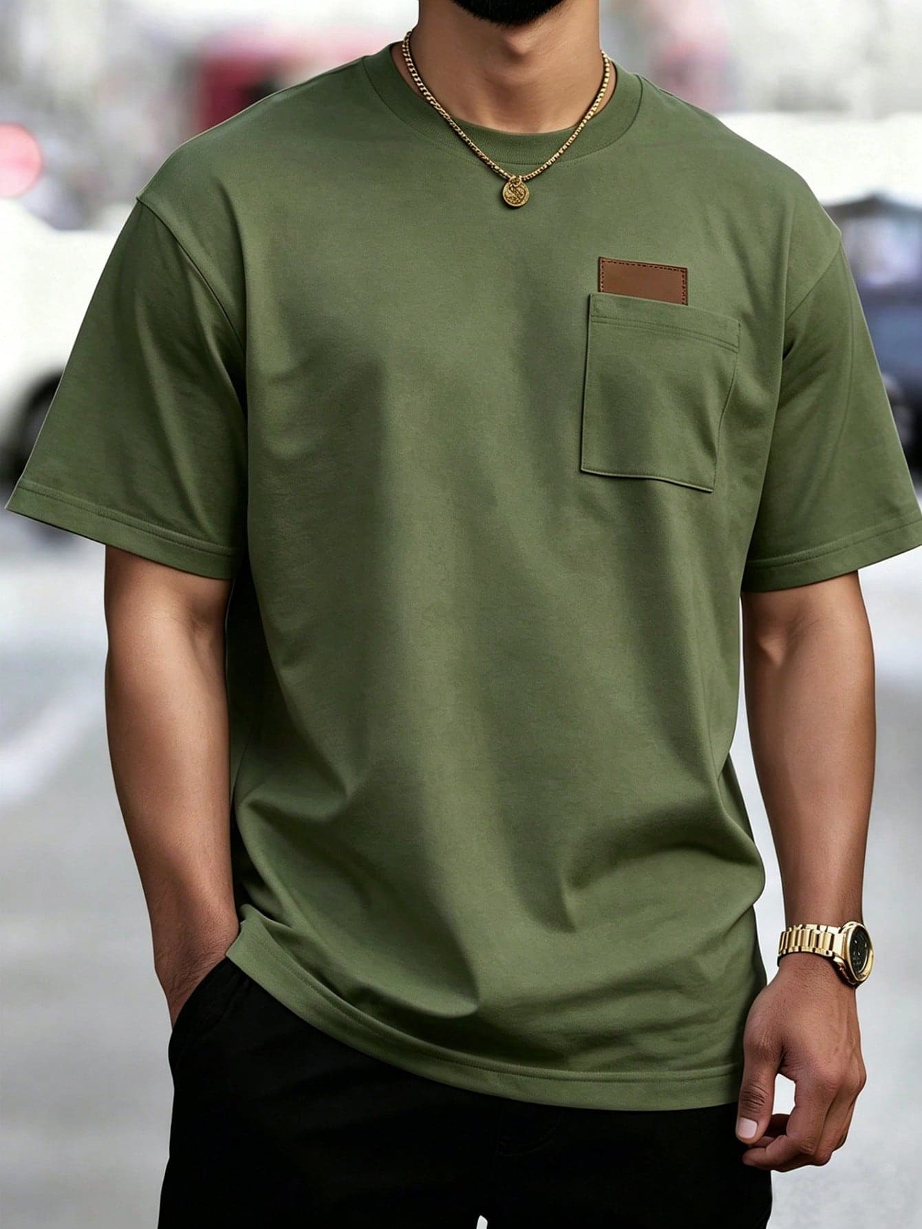 Manfinity Homme Men's Crew Neck Short Sleeve T-Shirt With Chest Pocket Leather Label,Olive Green,Summer,Casual,City Break,Old Money Streetwear,Outdoor Daily Leisure
