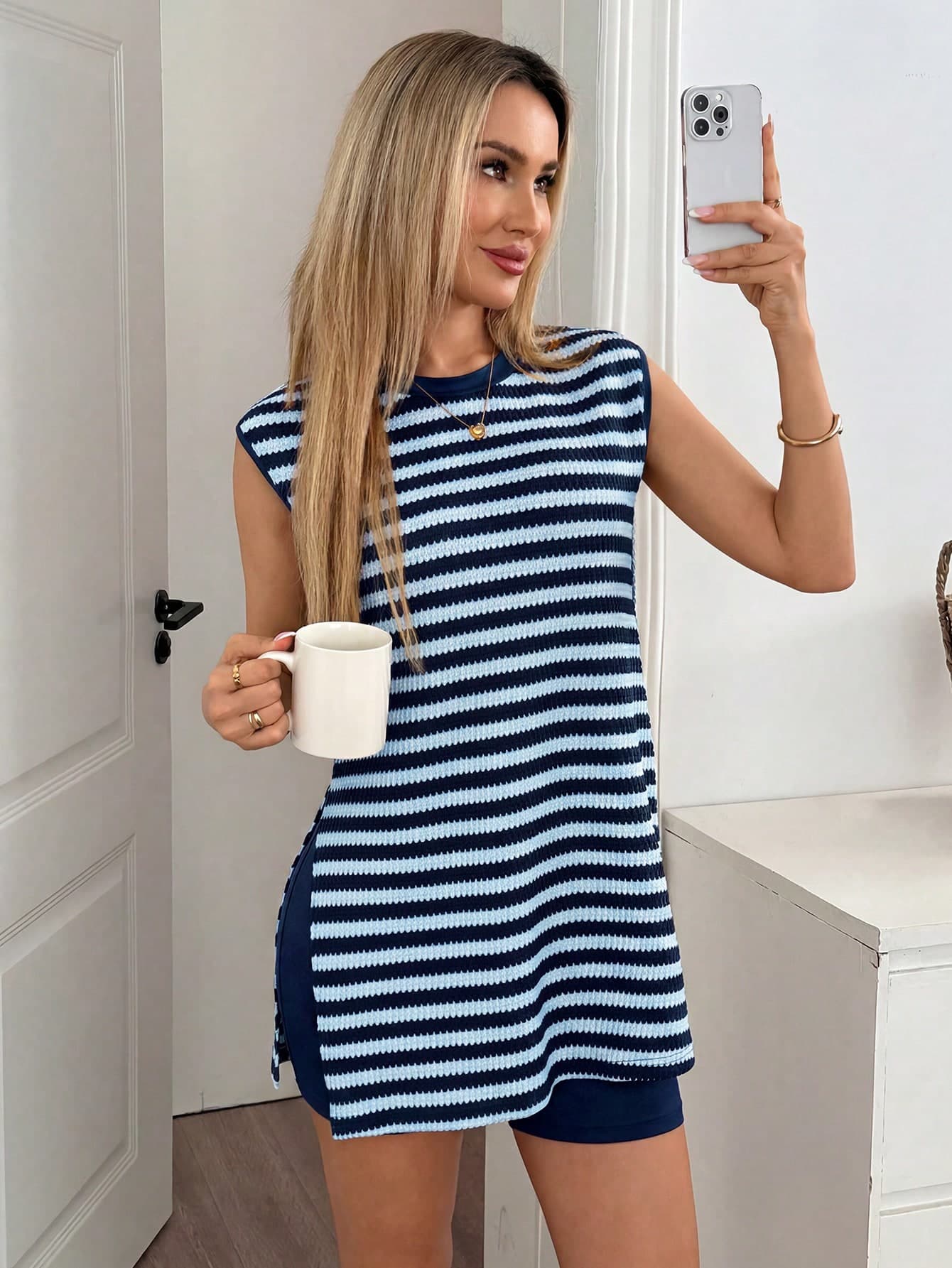 Easowa Women's Summer Casual Navy Blue Side Slit Tank Top And Shorts 2 Pieces Set City Break Vacation