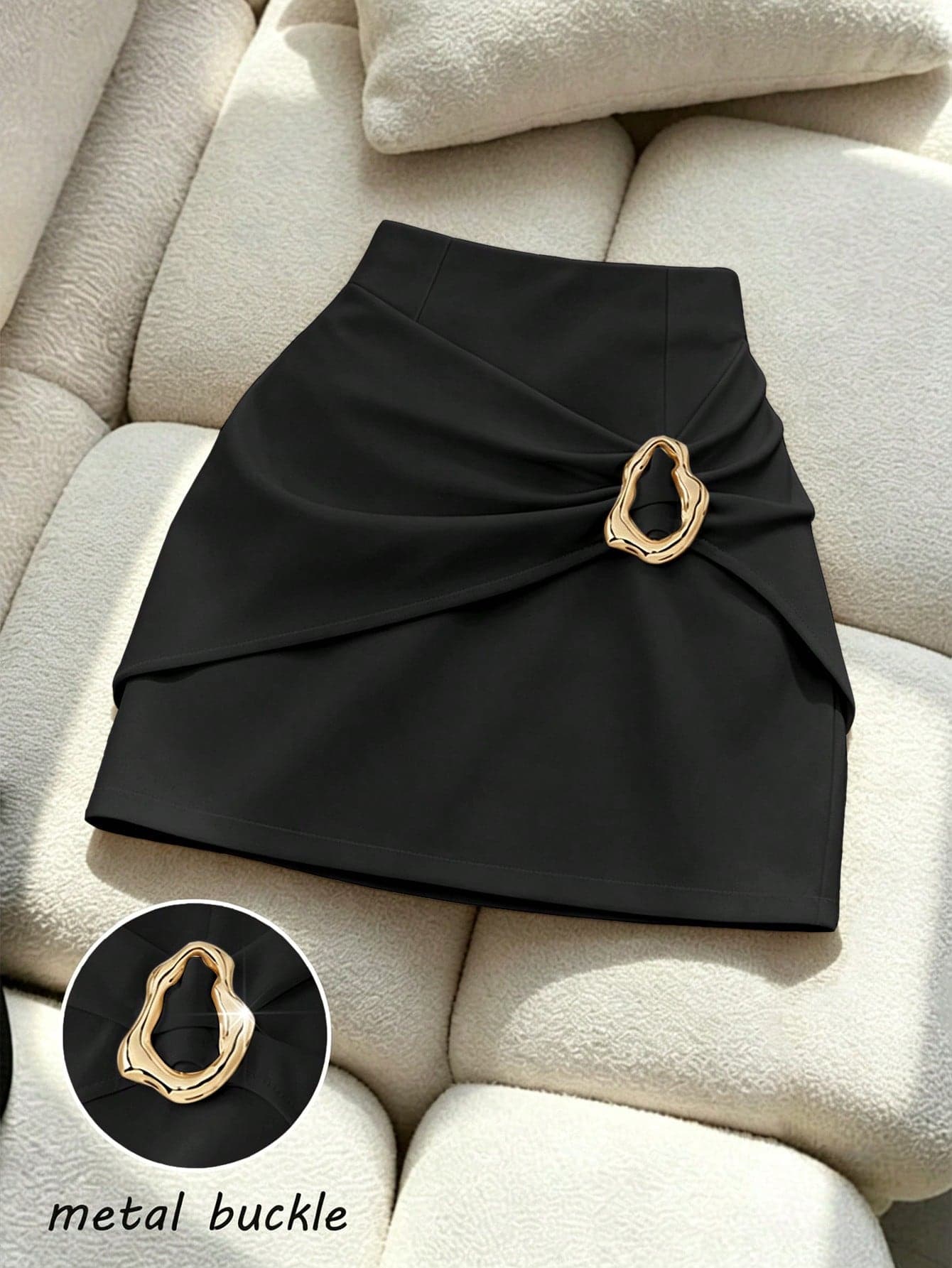 Franclia Elegant Slim Fit Metal Buckle Pleated Bodycon Mini Skirt Casual Commute A-Line Skirt Sexy Women's Skirt
