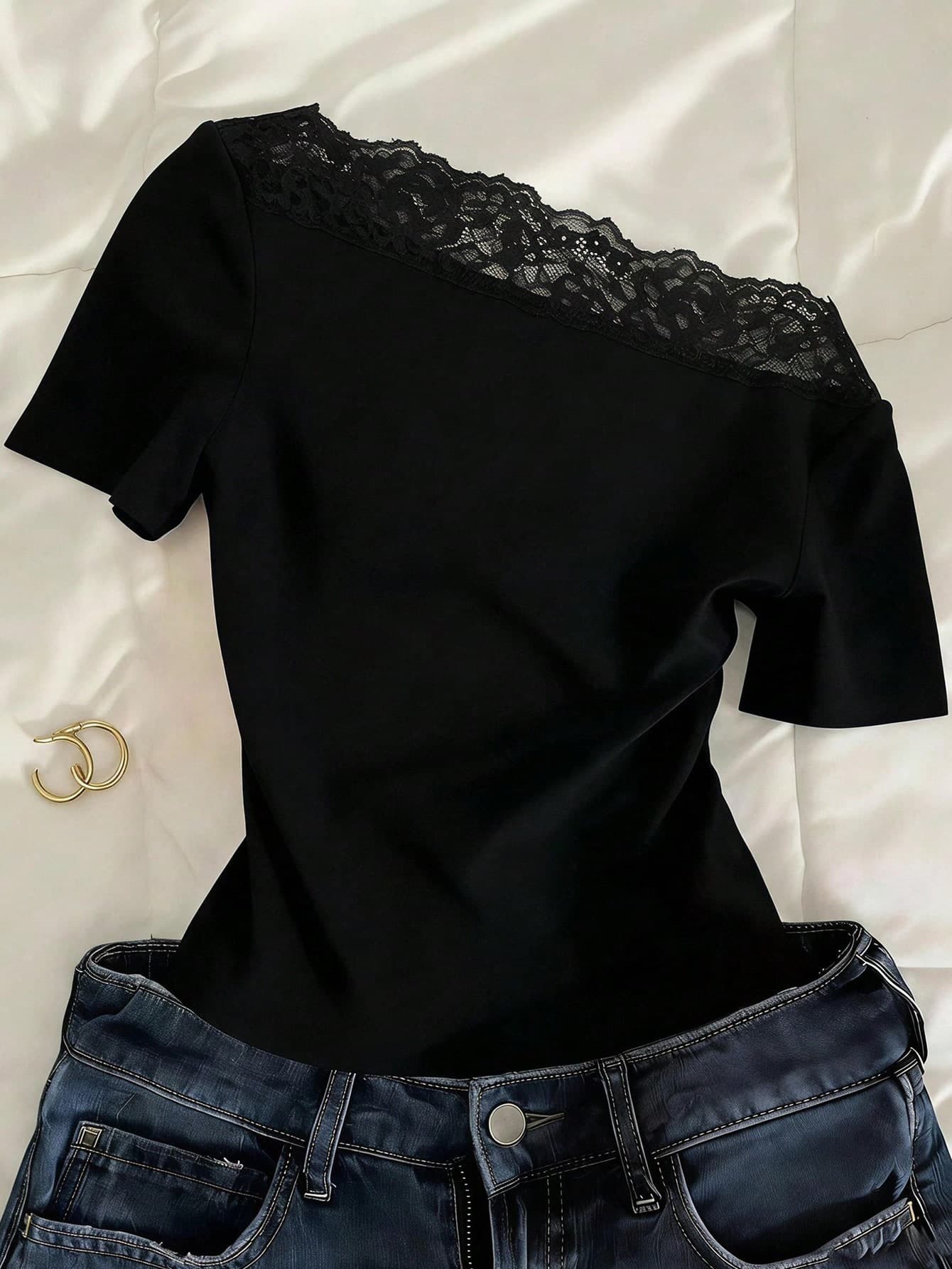 SHEIN Teen Girls Black Knitted Asymmetrical Shoulder Neckline Lace Trim Waist-Cinching Short Sleeve T-Shirt
