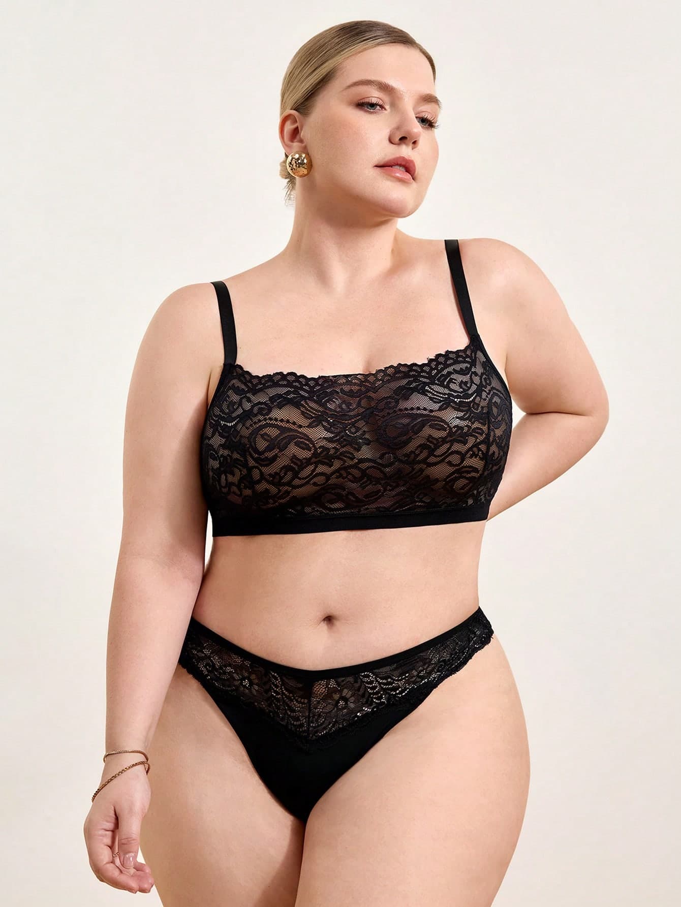 Hourtrue Plus Size Women's Black Lace Bra, Comfortable Versatile Wireless Bra For Large Bust, Sexy Lace Camisole Bra Without Padding
