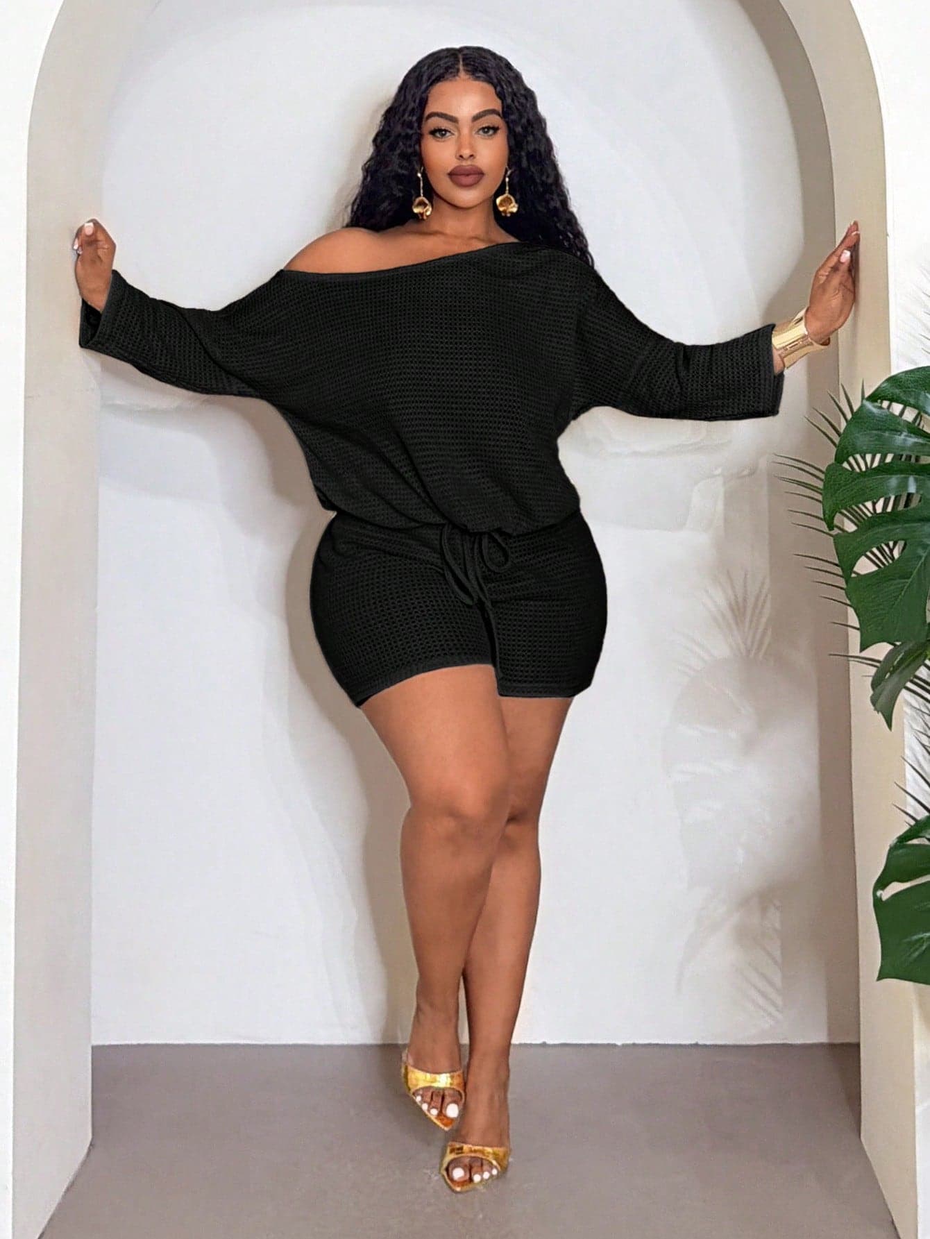Slaydiva 2026 Spring/Summer Elegant Commute & Casual Daily Wear, Birthday Party, Graduation Season, Daily Outing, All-Match Versatile, Casual, Vacation, Cruise Travel, Beach, Seaside, Sunbathing, Business Casual, Black Top & Shorts Set