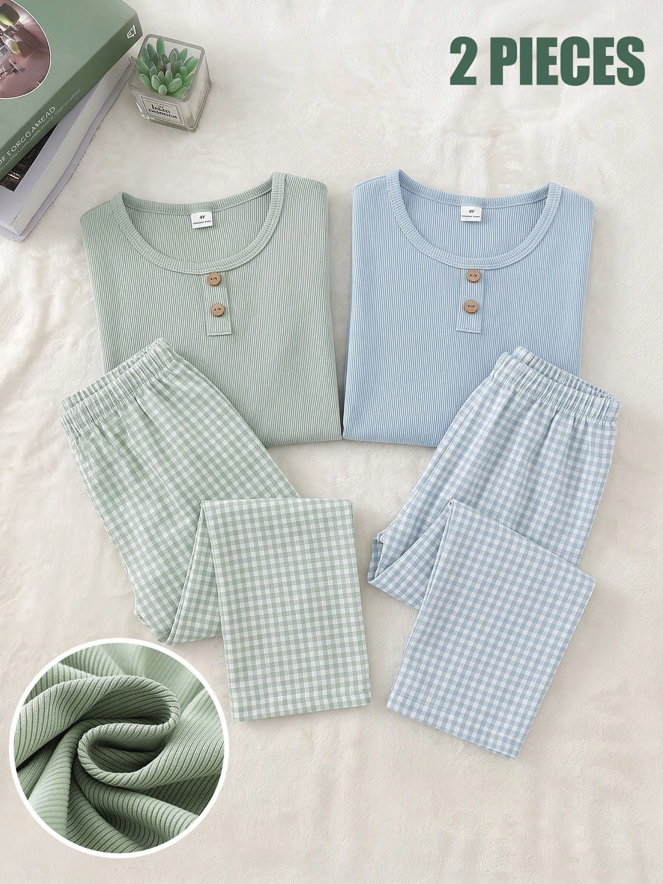 Boys' Fashion Classic Minimalist Casual Daily Comfortable Home Premium Soft Skin-Friendly Knit Ribbed Solid Light Gray-Green Fabric Round Neck Long Sleeve Top With Woven Green & White Plaid Beige Fabric Long Pants Pajama Set Loungewear 2-Piece Set