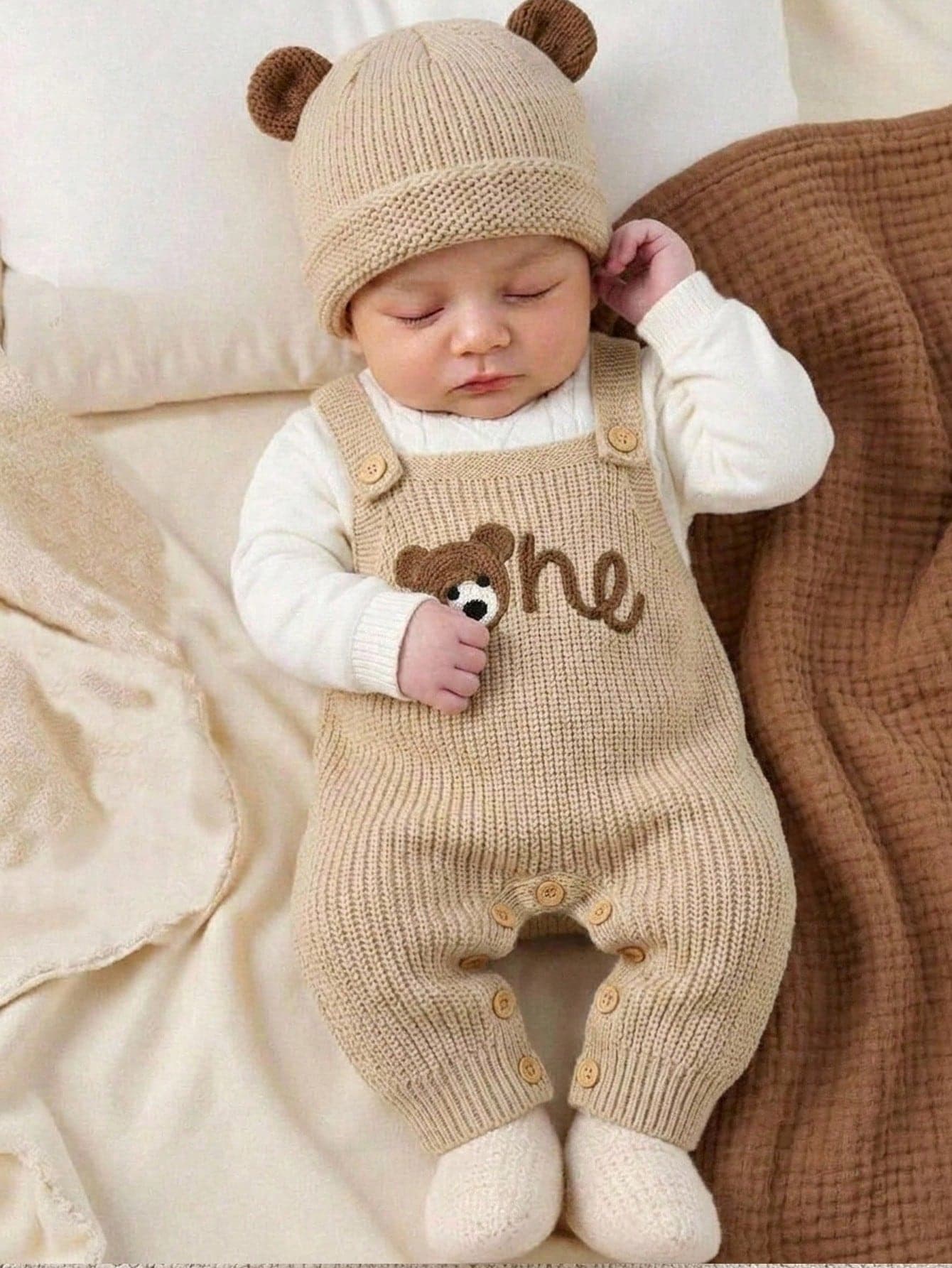 SHEIN Newborn Baby Boy Baby Girl Fall And Winter Clothes Khaki Knitted Knit Romper With Bear Pattern Hand-Embroidered Overalls Sweater, Comfortable Fashion Daily Cute Vintage Classic All-Match Minimalist Versatile