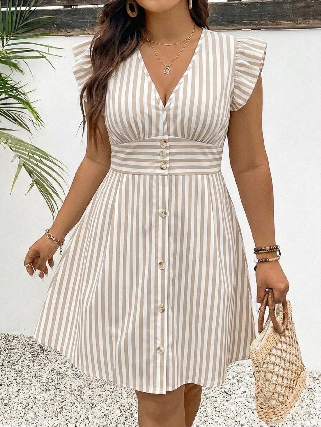 SHEIN Frenchy Plus Size Bohemian Striped Pattern Women's Summer Wedding Guest Dress With Patchwork A-Line Cap Sleeve Skirt (Also Suitable As Graduation Dress)
