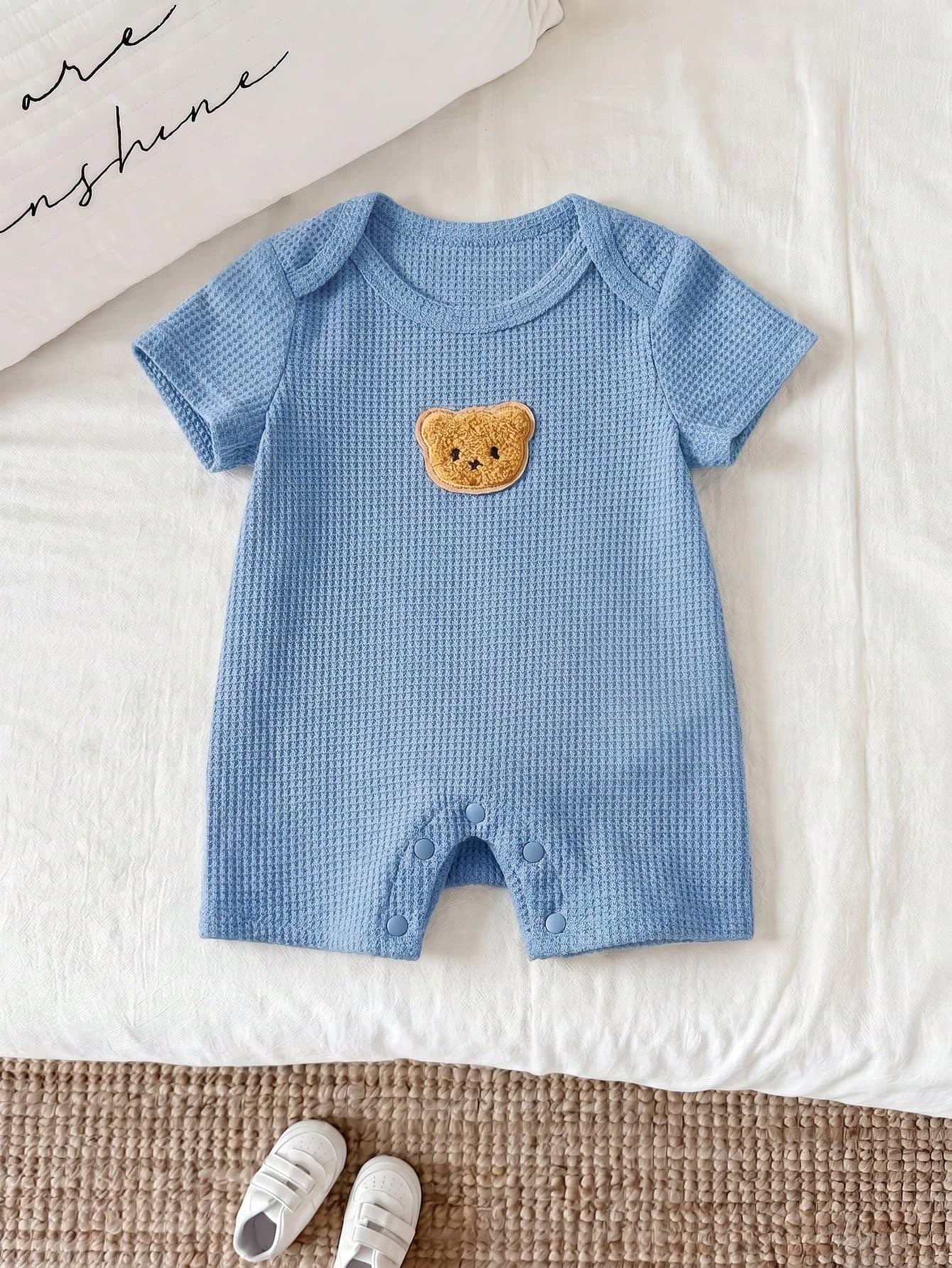 SHEIN Blue Summer Casual Cute Work Newborn Baby Boy/Girl Waffle Fabric Bear Decor Short Sleeve Romper,Comfortable Infant Clothes For Daily Party Photo Shoot