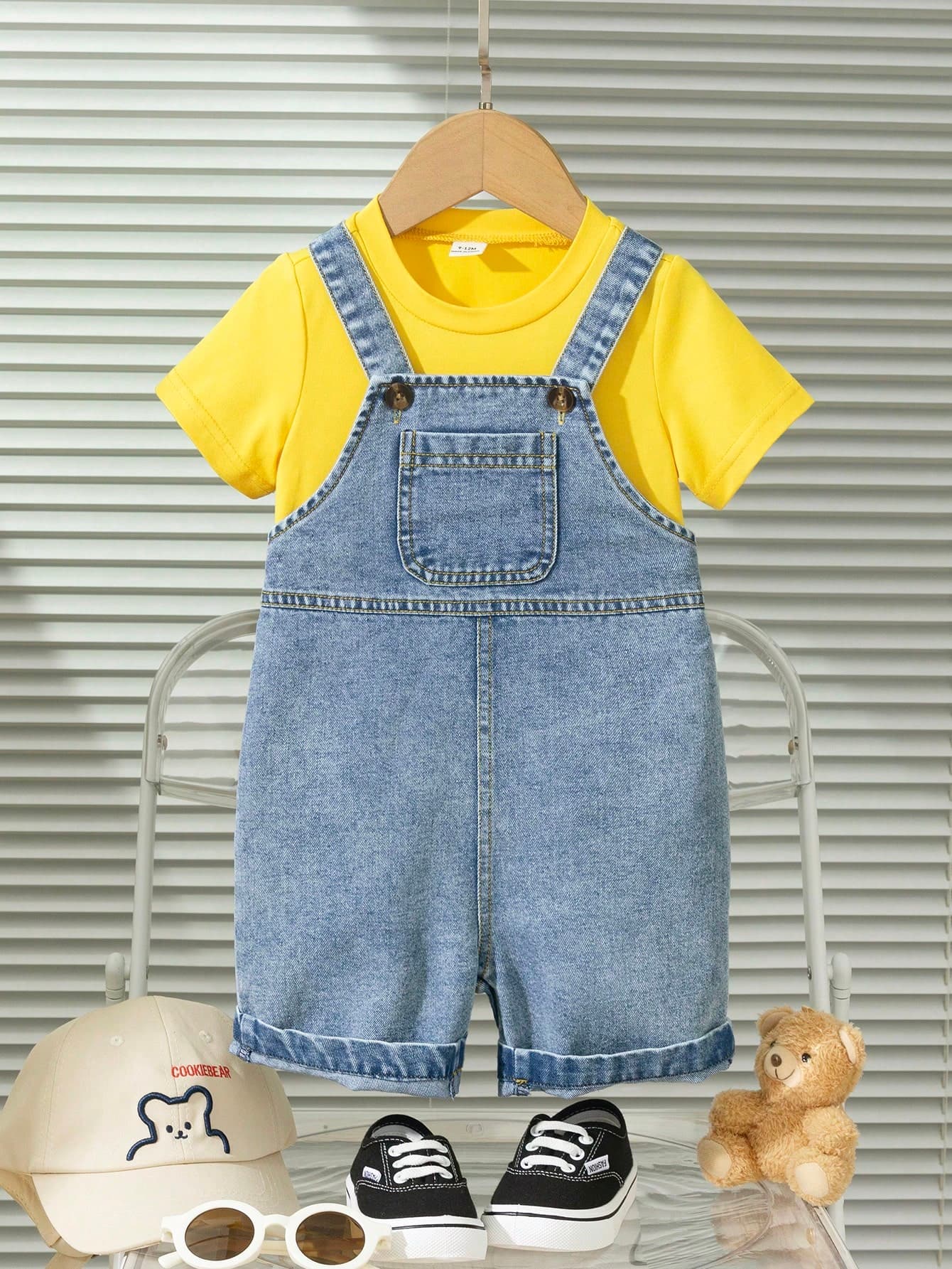 SHEIN Playful Pals Baby Boy Summer Yellow T-Shirt & Apron Shorts Set, Cute Casual Family Matching Outfit, Suitable For Boys, Unisex Clothing