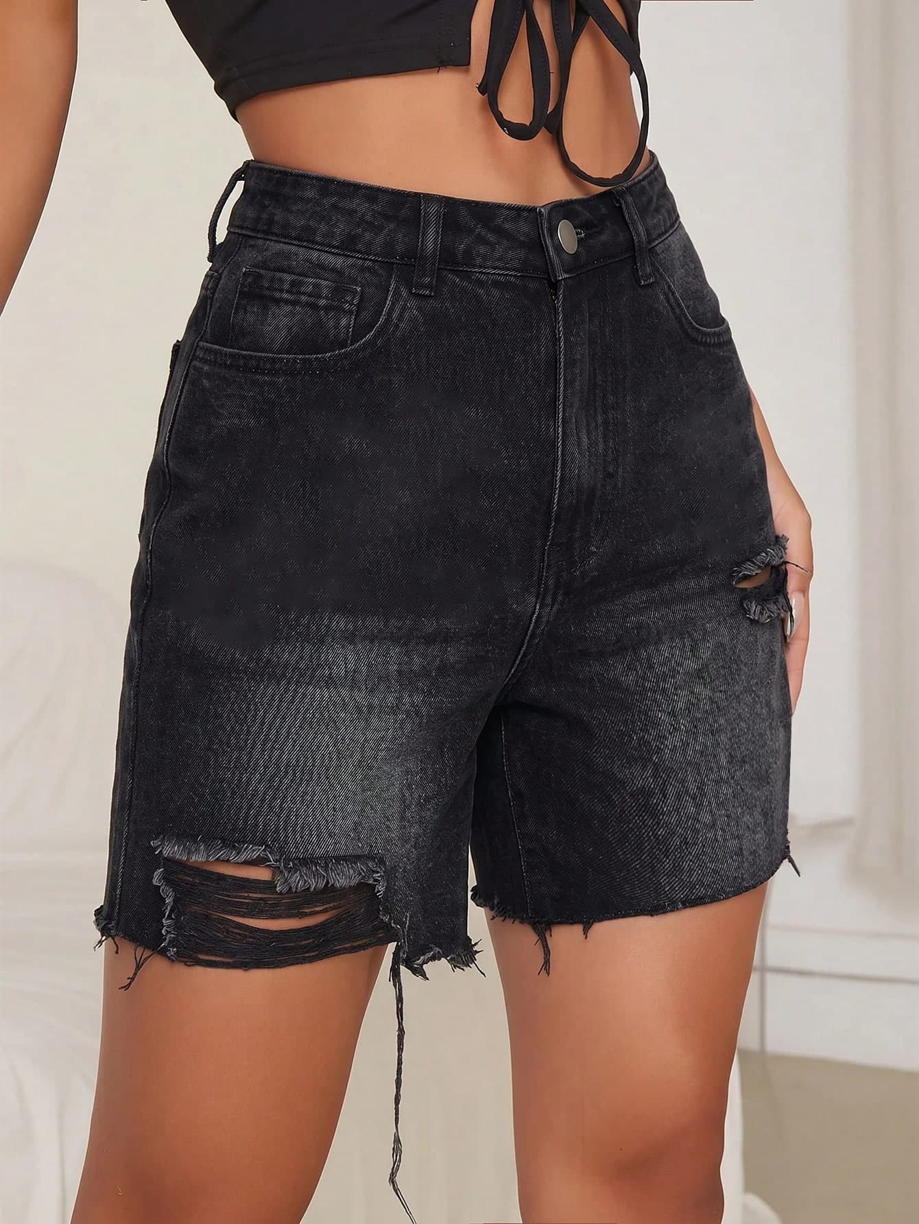 SHEIN EZwear Women's Casual Denim Shorts With Pockets, Distressed And Frayed Hem