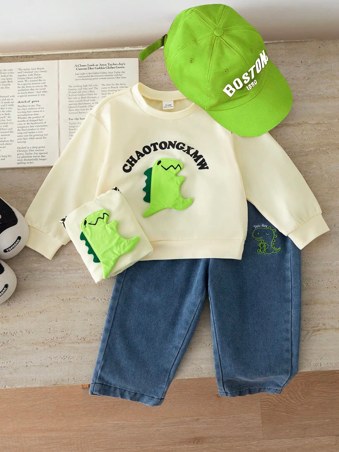 SHEIN Playful Pals Baby Boy Casual Cute Dinosaur Outfit, Beige Cartoon Dinosaur Print Long Sleeve Sweatshirt, Light Blue Denim Pants, Suitable For Children's Daily Casual Wear, Boys Outfit, Autumn/Winter Boys Clothing, Suitable For 3-Year-Old Boys, Toddler Boys Clothing, Autumn/Winter Baby Boys Clothing