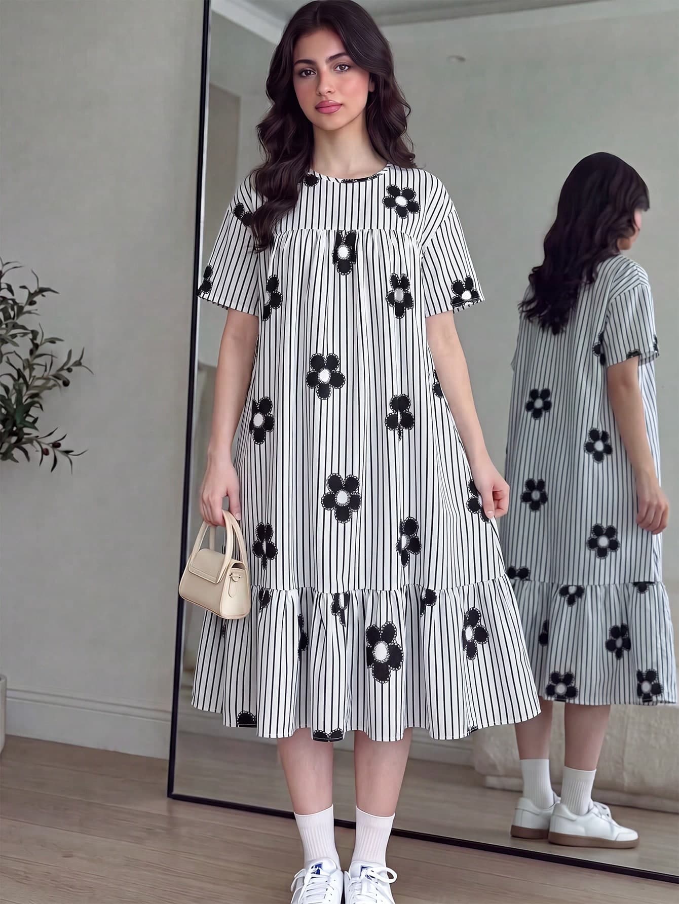 SHEIN Teen Girl, Kids, Floral Stripe Round Neck Short Sleeve Loose A-Line Casual Short Sleeve Dress, Back To School, Graduation Ceremony