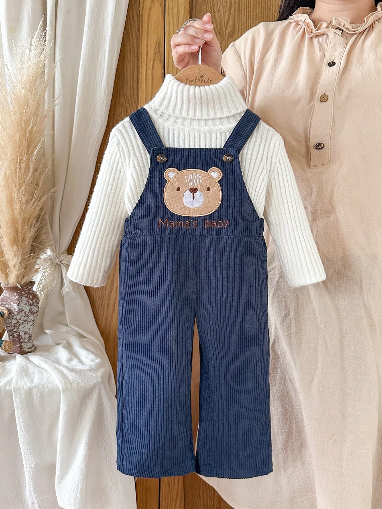 SHEIN Vintaside Kids Baby Boys Spring/Autumn Navy Blue Versatile Letter Cartoon Cute Bear Pattern Embroidered Corduroy Overalls, Suitable For Outings, Shopping, Birthday Parties