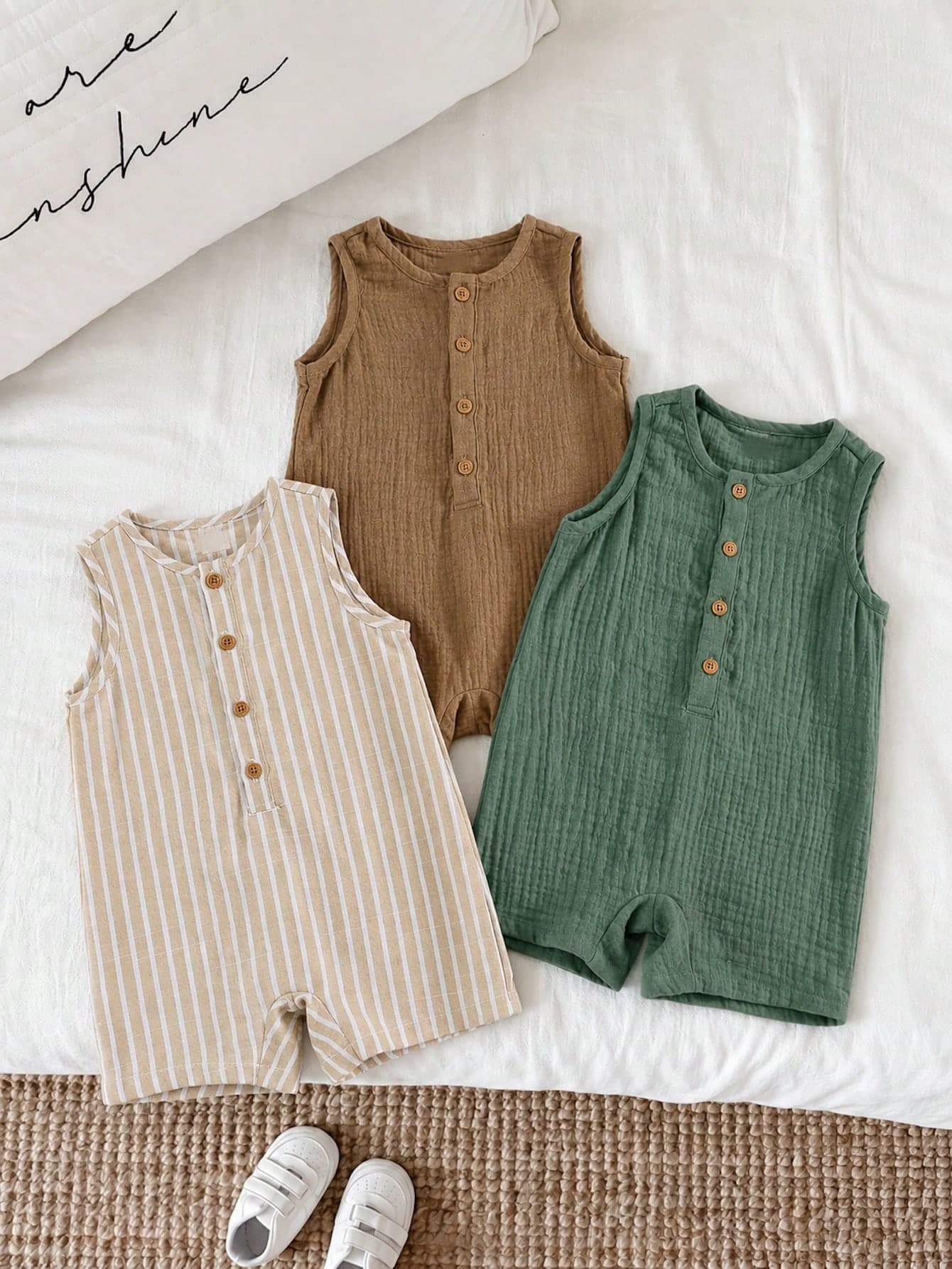 SHEIN 3pcs Newborn Baby Boy Baby Girl Unisex Baby Clothes Cute Summer Vacation Casual Striped Button Sleeveless Romper Suitable For Outings, Vacation, Overalls