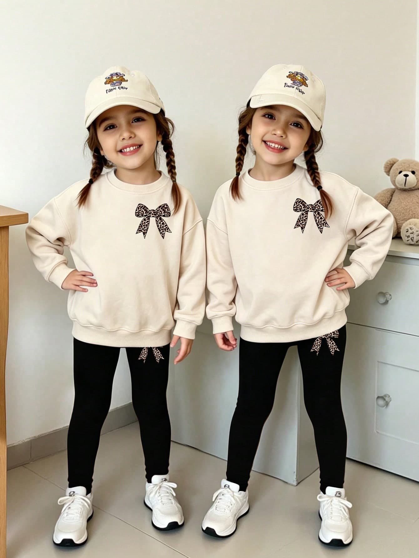SHEIN Autumn/Winter Girls' Creative Fresh Minimalist Leopard Print Bowknot Basic Crew Neck Sweatshirt & Leggings Set, Warm And Comfortable Outfit
