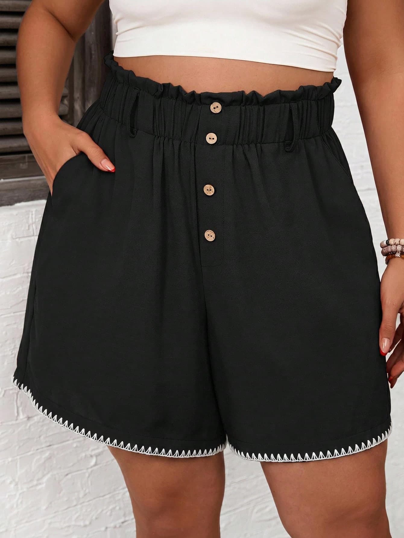Comfylo Plus Size Women's Shell Embroidered Ruffle Edge Button Design Shorts