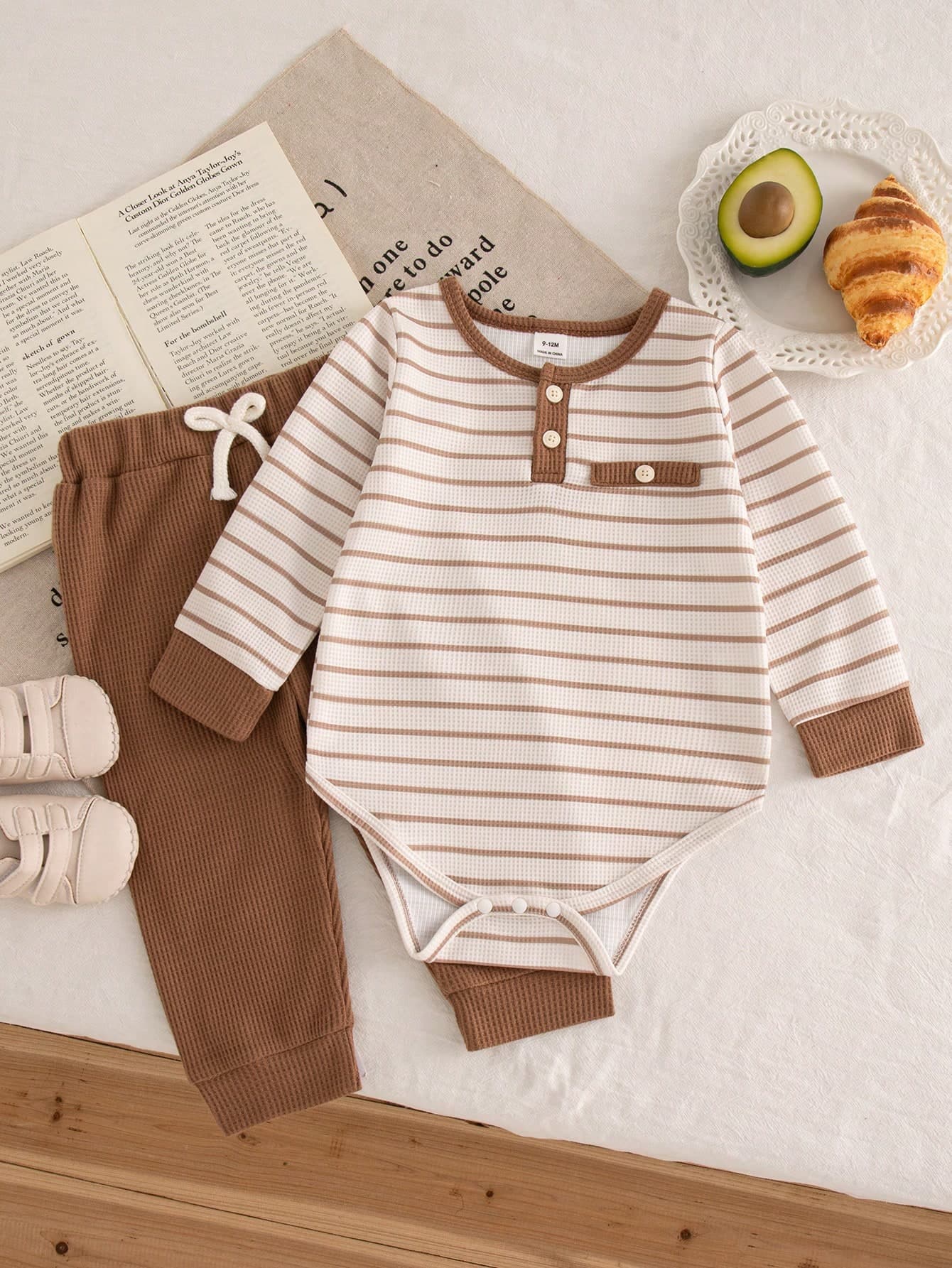 SHEIN 2pcs Infant Toddler Baby Boys Stylish Streetwear Striped Waffle Long Sleeve Tops Romper Shirt Sweat Pants Bottoms 2 Piece Boys Outfit Sets Fall School
