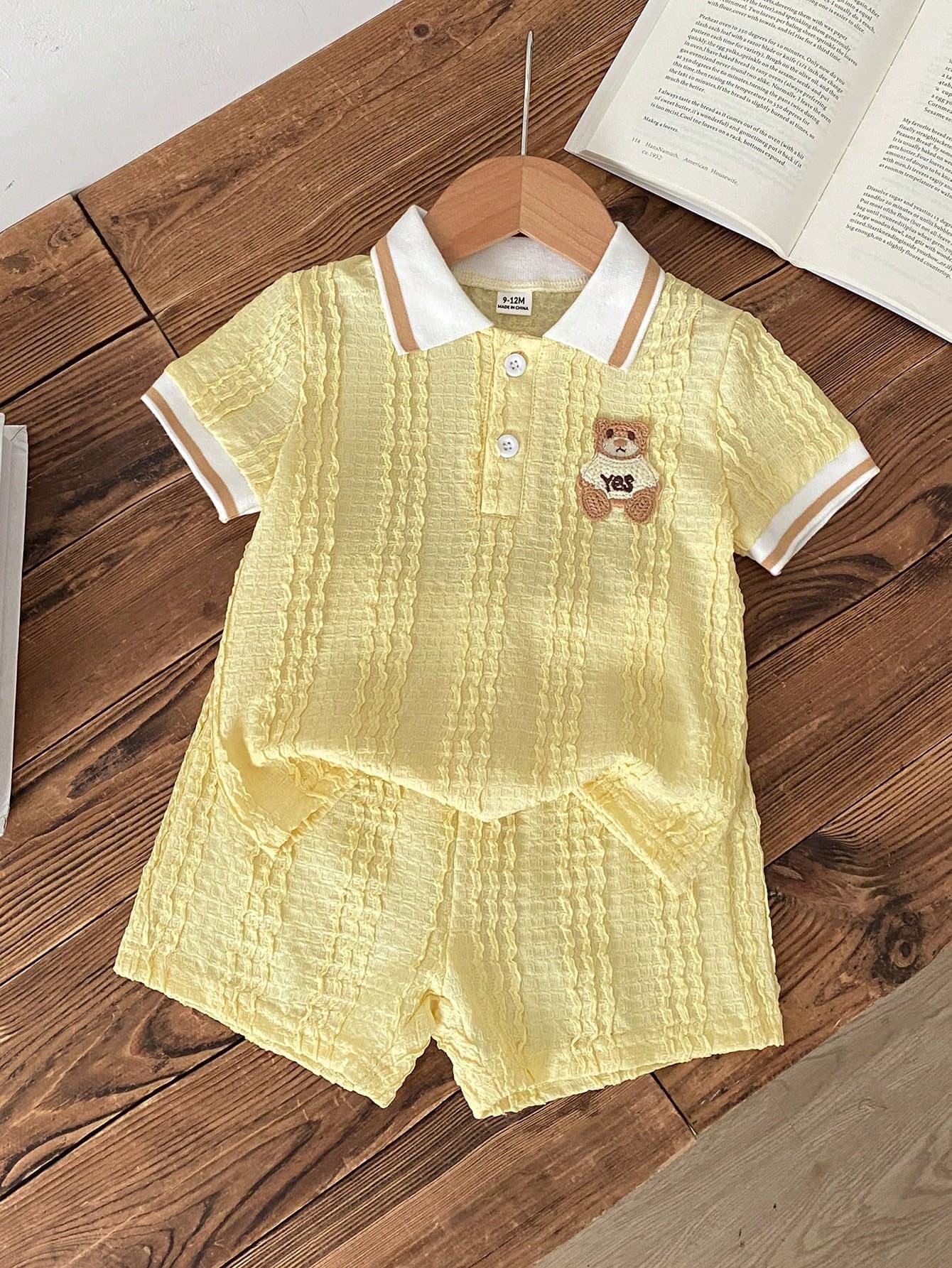 SHEIN Vintaside Kids Babyboy Infant Boy Summer Ribbed Polo Collar Short Sleeve Minimalist Fashion Cute Bear Embroidery Patch Decor Top With Versatile Casual Shorts Set Suitable For Outings, Park Walks, Kindergarten, School Or Daily Casual Wear