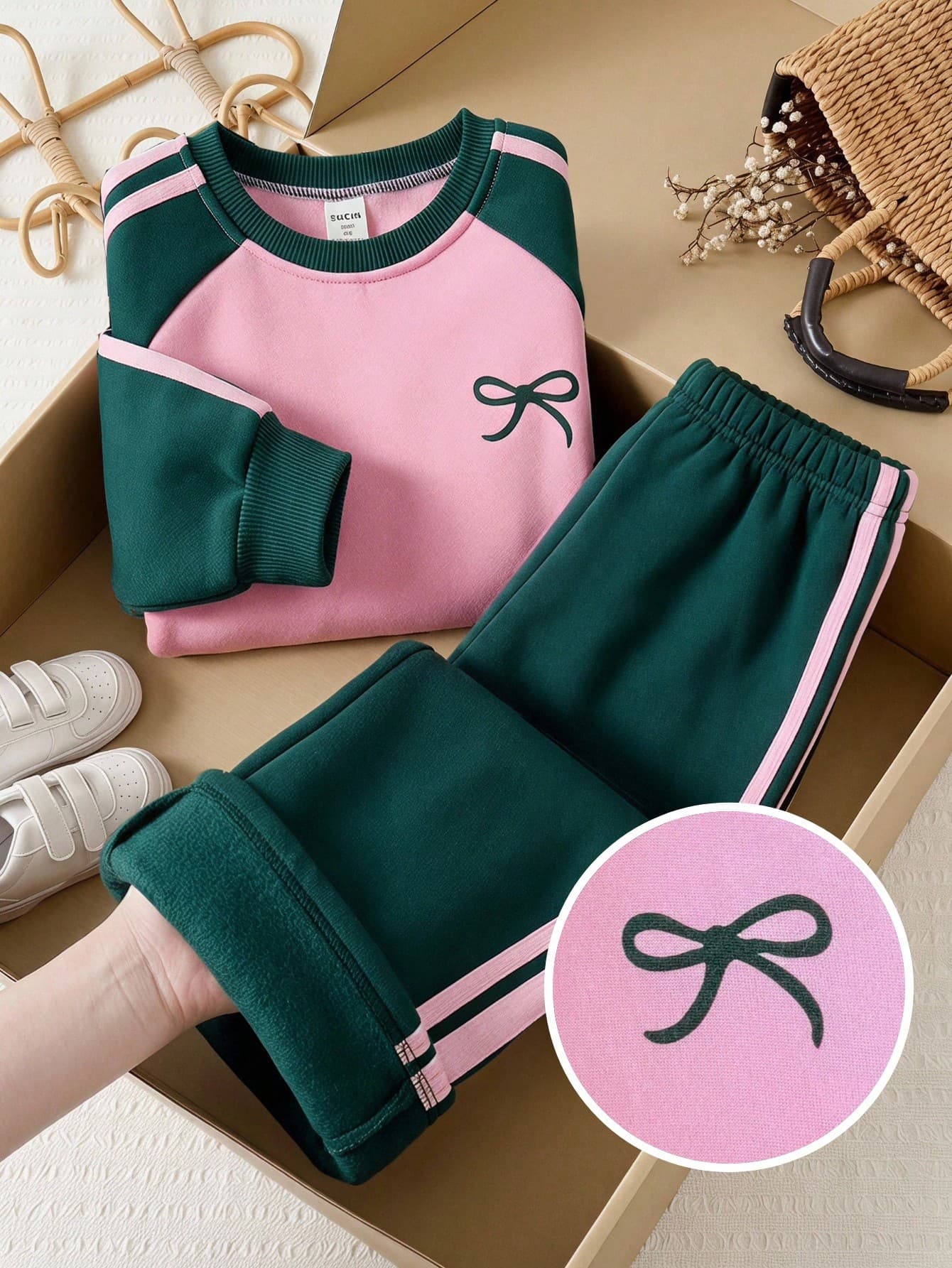 SHEIN Kids Young Girl Crew Neck Bow Pattern Colorblock Long Sleeve Sweatshirt And Sweatpants Casual Daily Set