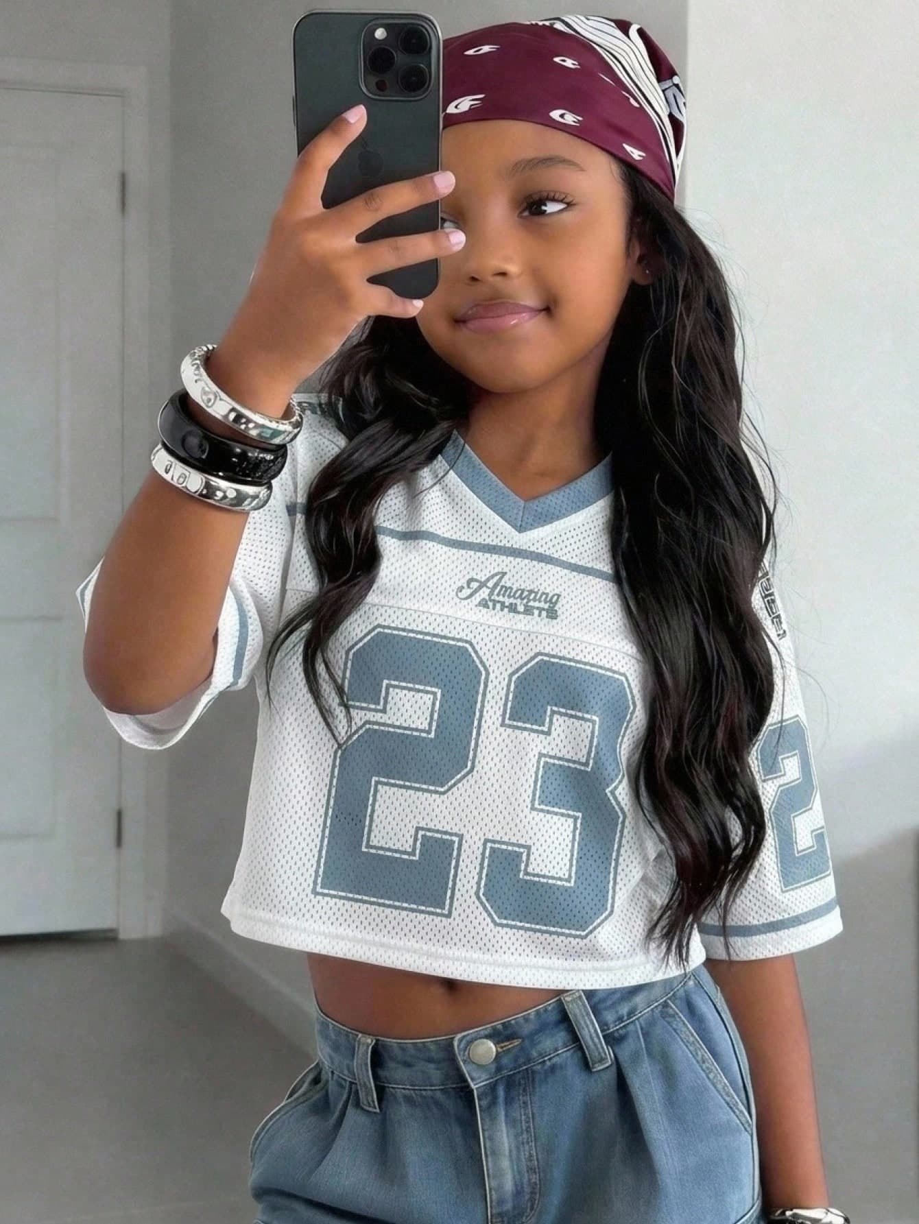 SHEIN Tween Girl Fashion Street Spring/Summer V-Neck Blue Mesh Letter & Number Print Loose Short T-Shirt, Jersey T-Shirt KIDS Fall/Winter Outfits
