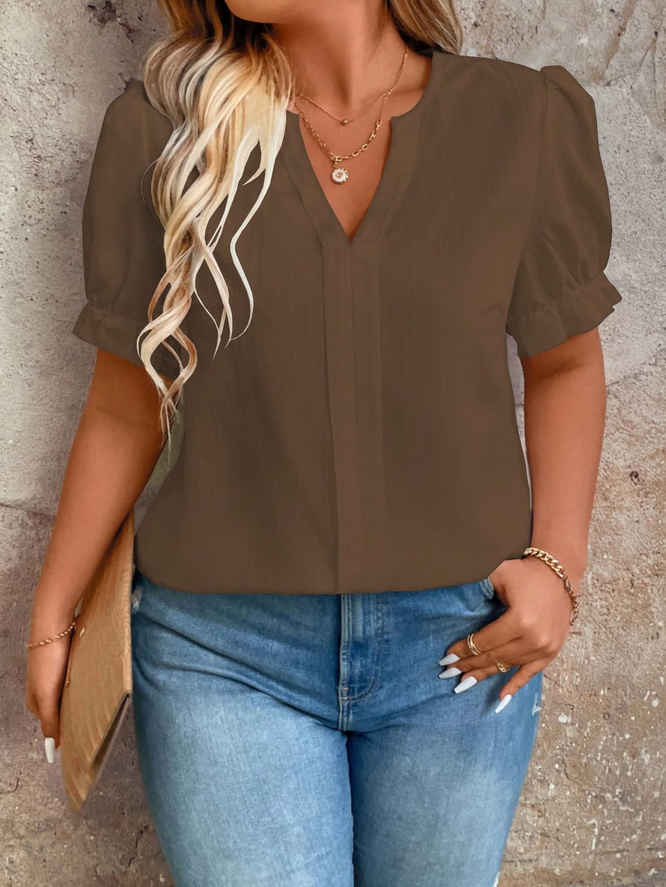 SHEIN LUNE CURVE Plus Size Women's Solid Color Notched V-Neck Casual Everyday Short Sleeve Shirt