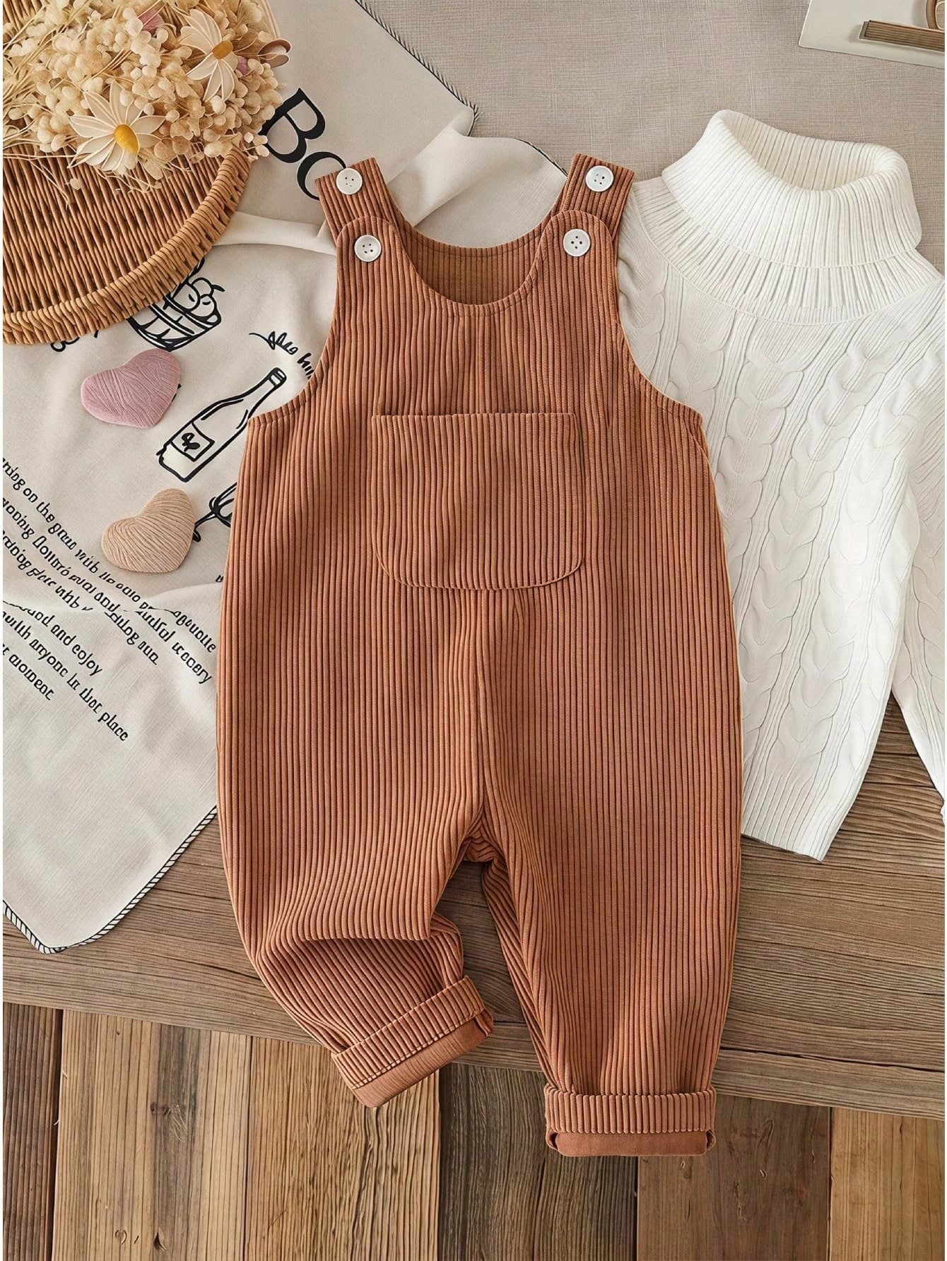SHEIN Vintaside Kids Baby Girls Unisex Infant Toddler 0-3 Years Spring/Autumn Heart Print Pink Corduroy Overall Pants Set, Chest Pocket Detail, Casual Fit Suitable For Outings And Home Leisure
