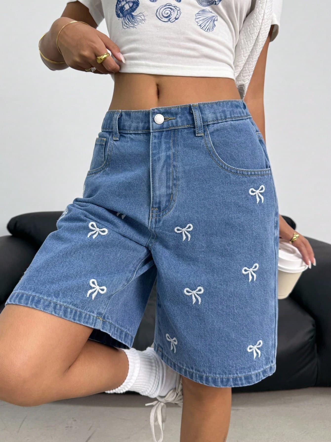 SHEIN Tween Girls Y2K Fashion Streetwear Blue Washed Bowknot Embroidered Denim Loose Baggy High Waist Bermuda Shorts Denim Baggy Long Short,Girls Summer Beach Boho Vacation Shorts, Summer Concert Festival Casual Rave Outfits, Girls Summer Brunch Church Graduation Outfits,Streetwear Back To School Outfits