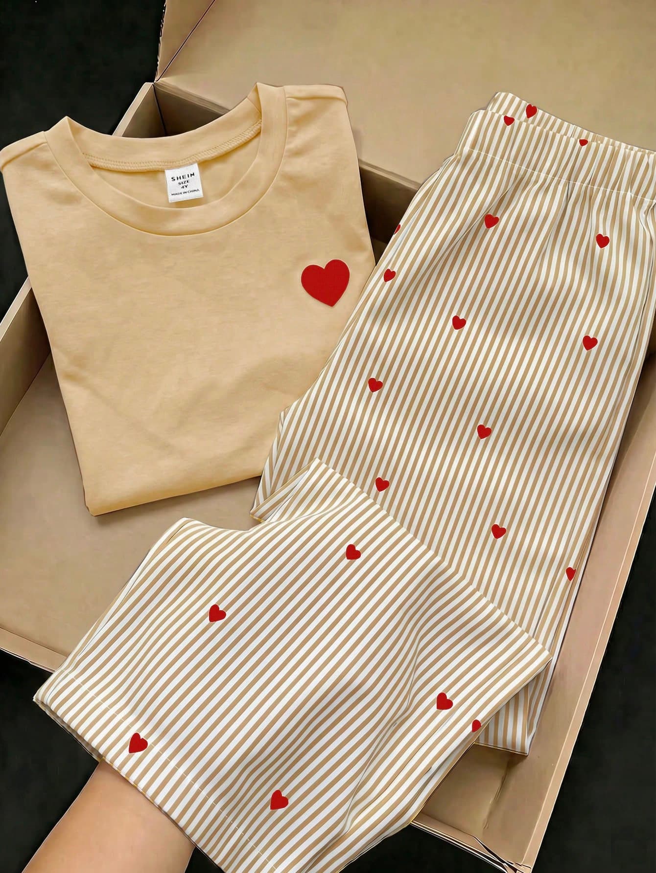 SHEIN Elladie kids 2pcs/Sets Basic Casual Lazy Solid Color Outfit, Round Neck Short Sleeve T-Shirt With Striped Fabric Straight Leg Pants, Suitable For Daily Outings And Multiple Occasions, Spring Summer All Season Children Daily Comfortable Summer Outfit