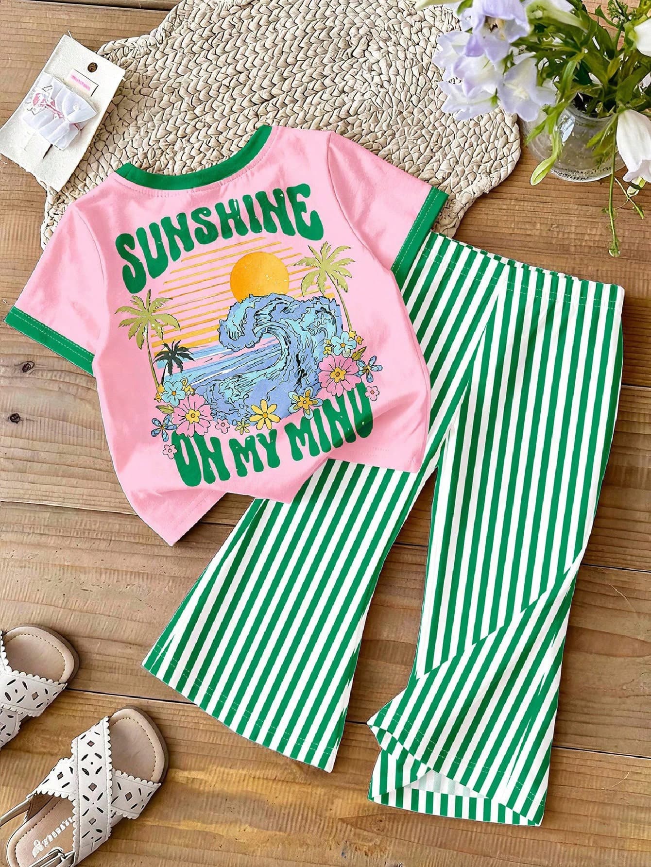 SHEIN LMoss Kids Vintage Fashion Cute Beach Vacation Print, Pink+White+Green Color Block Stripes, Bestie Outfit, Baby Girl Casual Minimalist Short Sleeve Round Neck T-Shirt And Flared Long Pants Set, Suitable For Spring And Summer