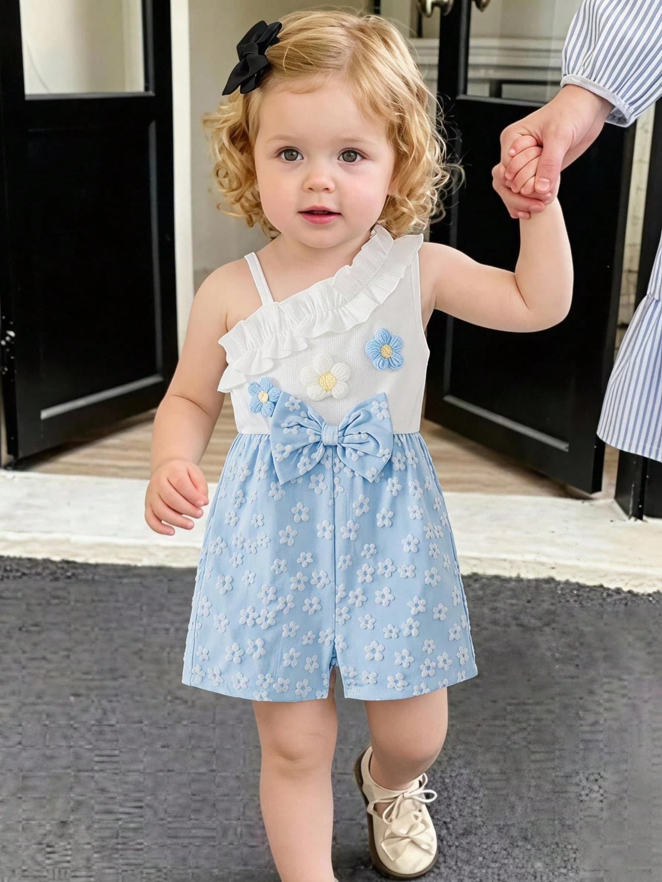 SHEIN Baby Girl Fashion Elegant Asymmetric Shoulder 3D Floral Bow Romper Summer
