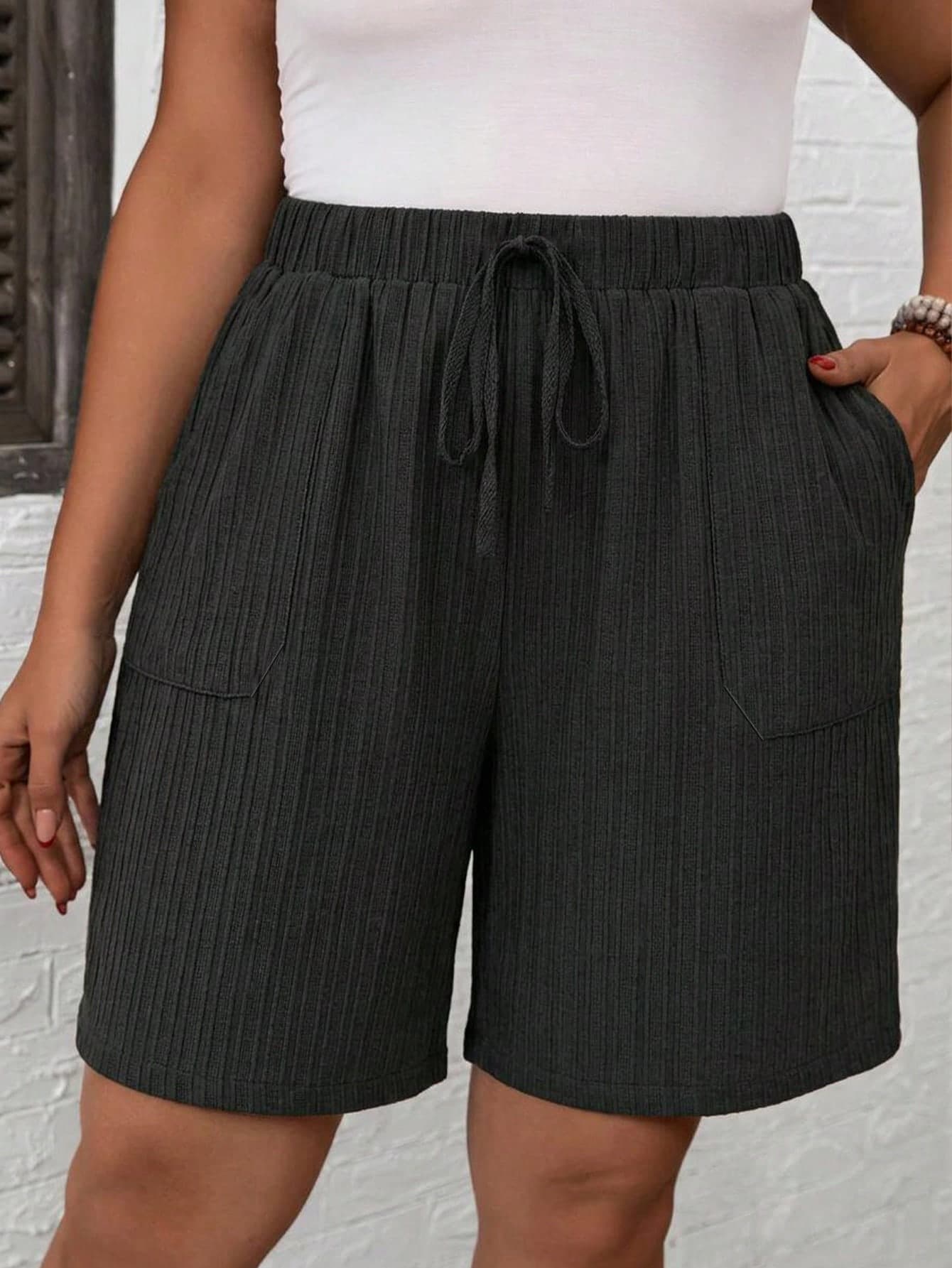 Comfylo Plus Size Women Drawstring Waist Pocket Comfort Casual Shorts Beach Vacations For Woman