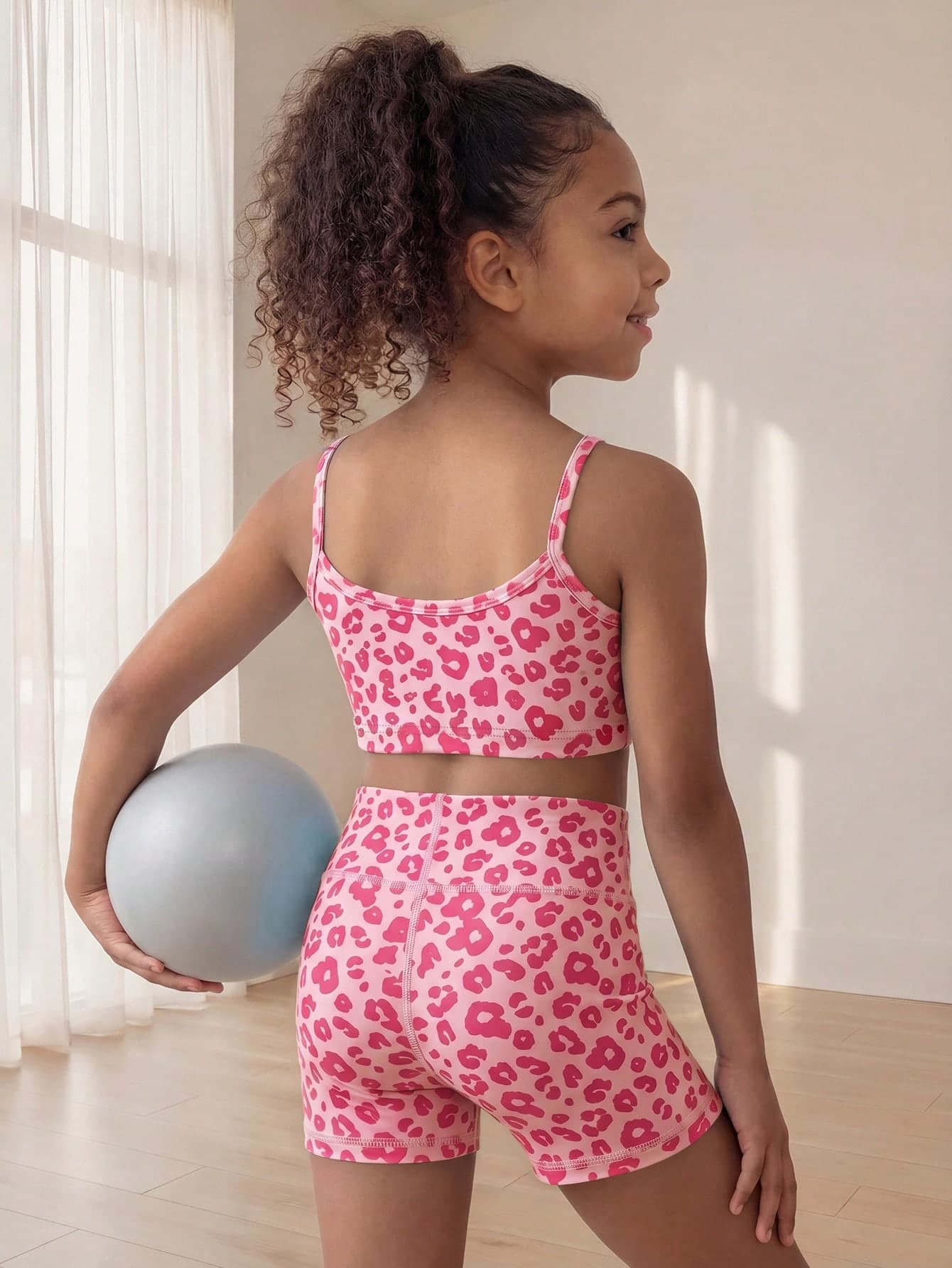 SHEIN Young Girls Clothing Sleeveless Shorts Sportswear Set, Fashionable And Casual Sportswear Suitable For Outdoor Long-Distance Movemen