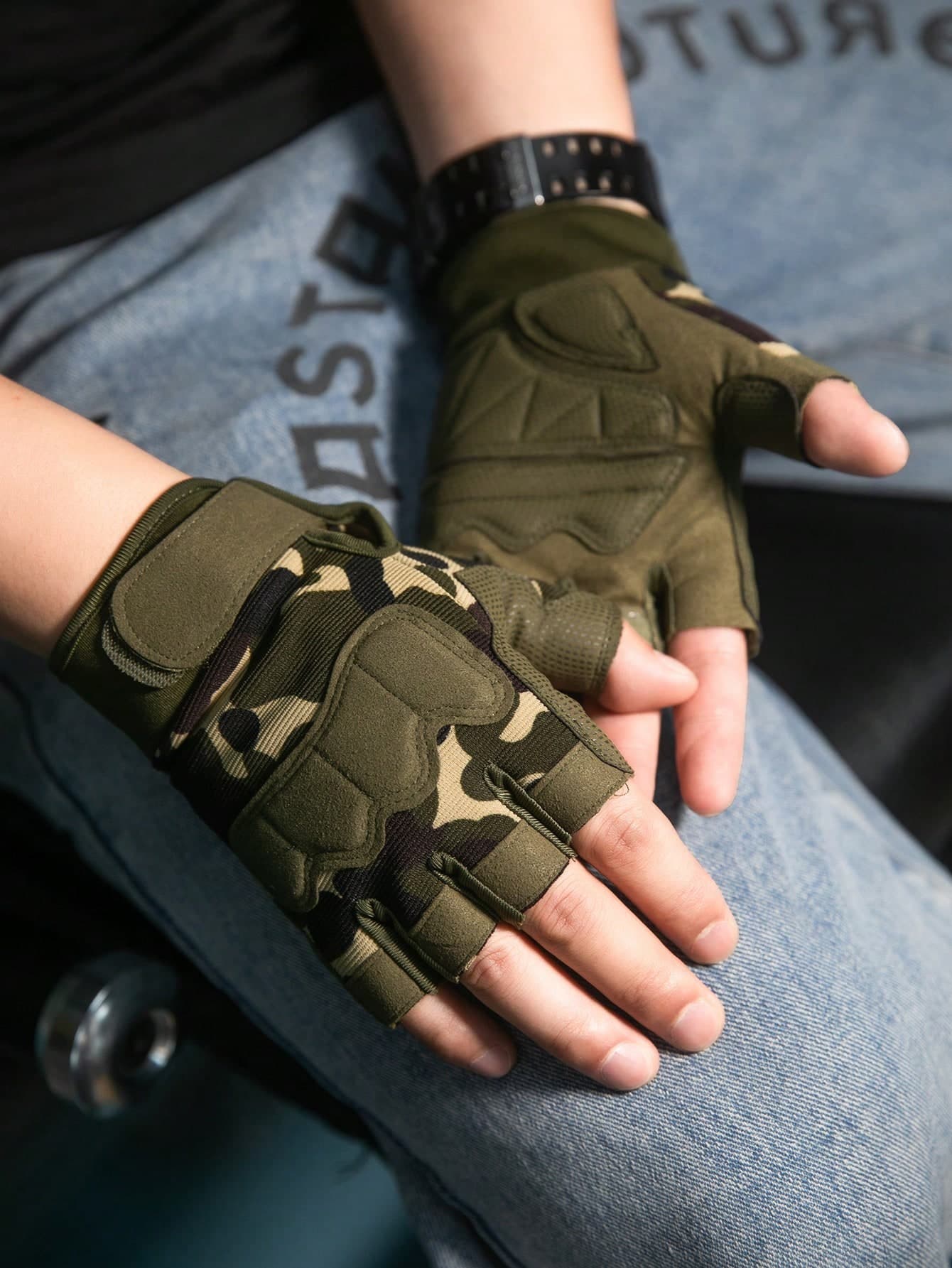 Sports Camo Print Half-Finger Gloves,Suitable For Cycling,Riding Motorcycle And Skiing,Black Gloves