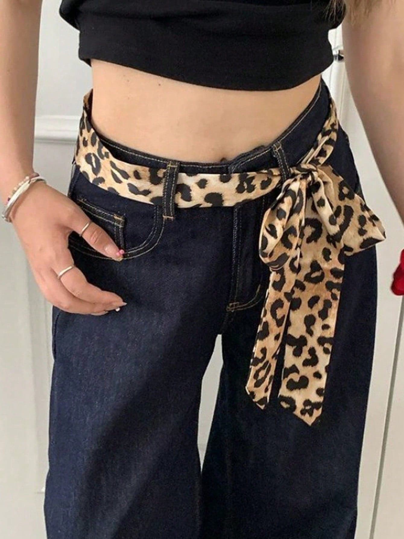 Minimalist Sexy Style Sexy Leopard Print Polka Dot Silk Scarf New Style All Fashion Niche High-Grade Sense Can Be A Belt Ins Summer, School Fall, Autumn, Halloween