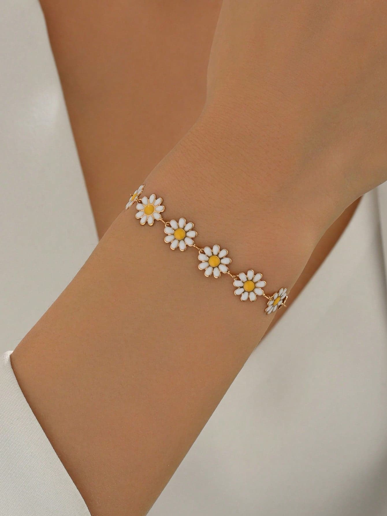 1pc White Elegant Daisy Flower Bracelet, Versatile Minimalist Women Jewelry Chain, Suitable For Wedding Season, Summer Casual Wear & Festive Decoration