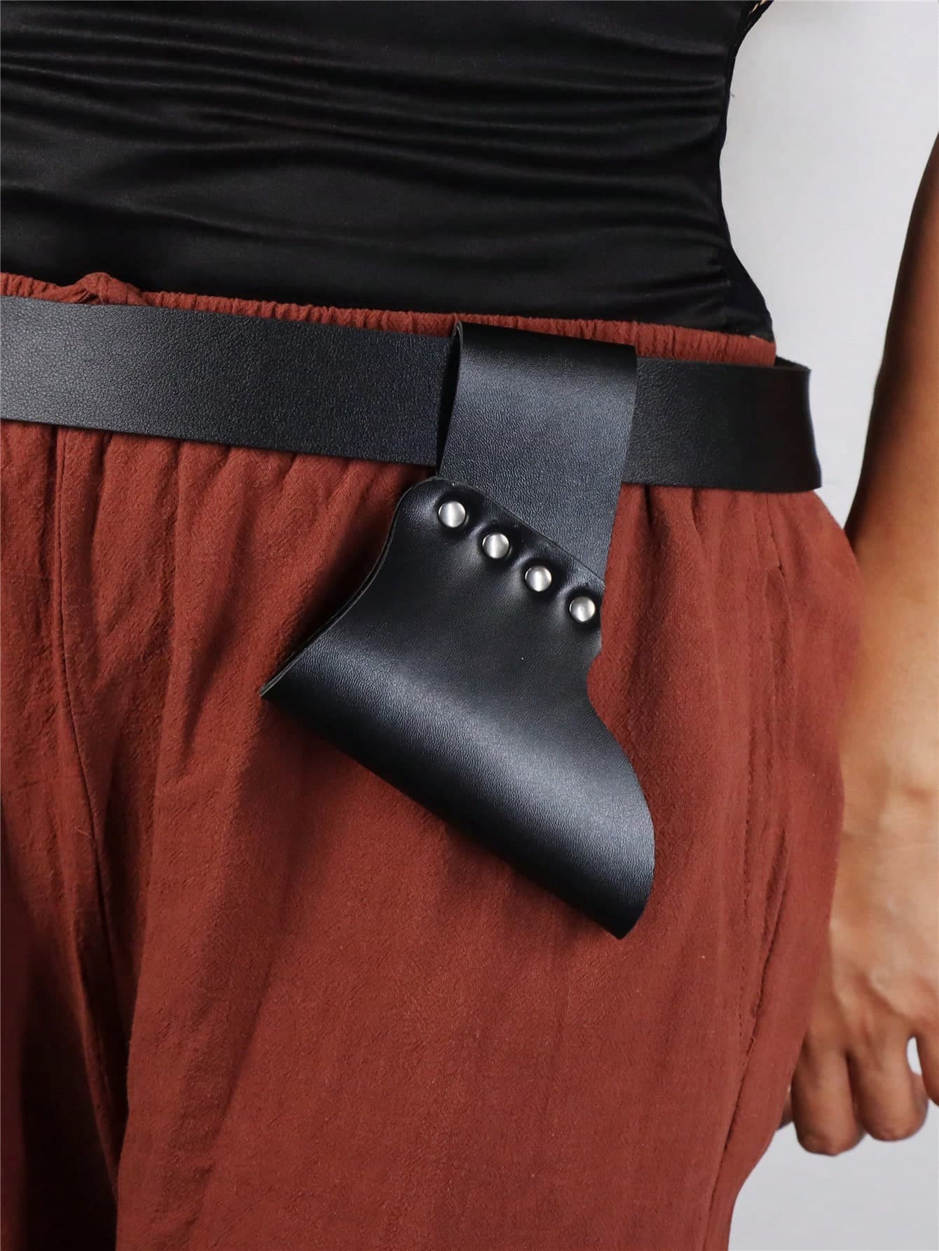1pc Black Faux Leather Sword Sheath, Medieval Style, Suitable For Halloween Party Cosplay (Belt Not Included)